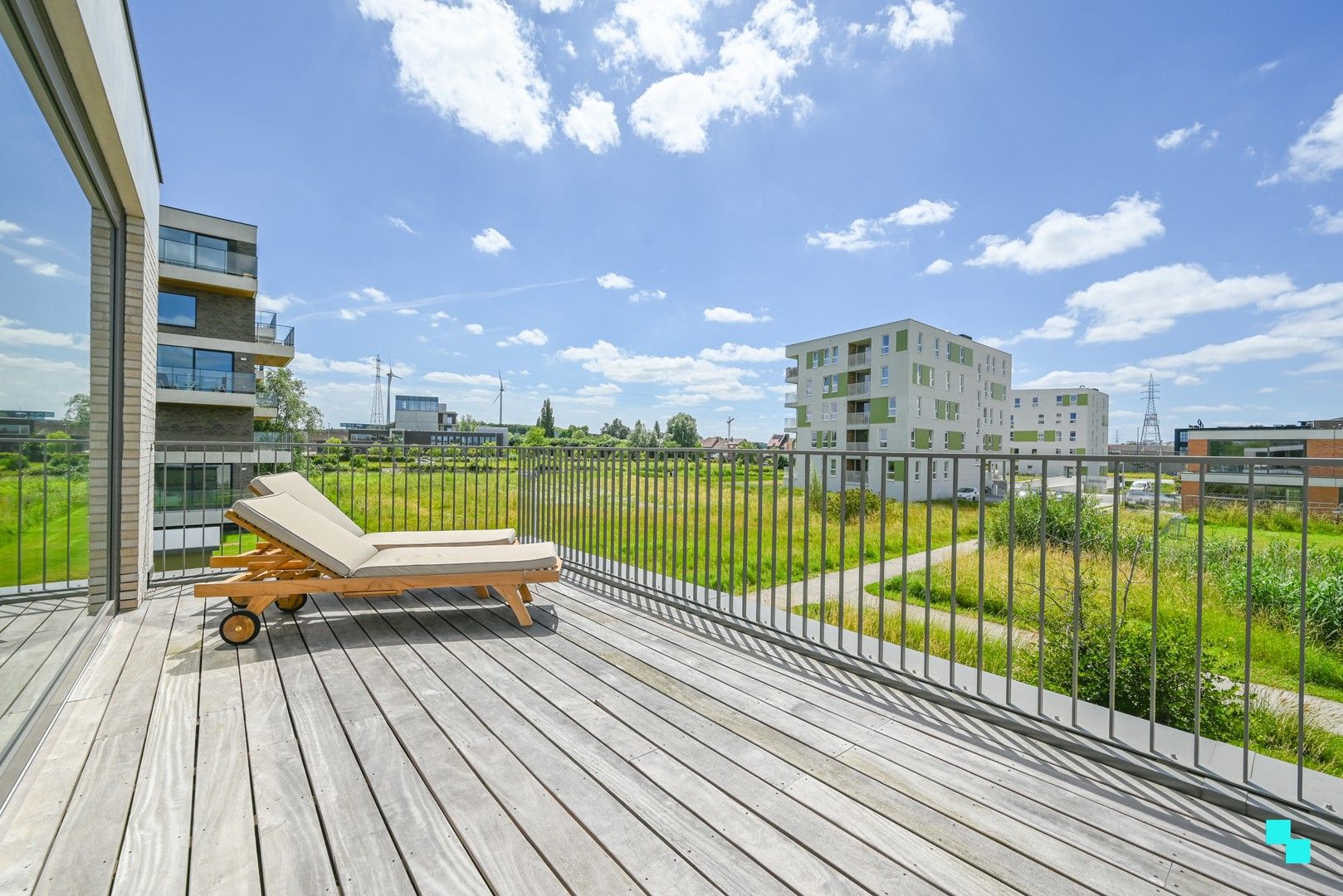 Lichtrijk appartement met zicht op het water in Harelbeke foto 21