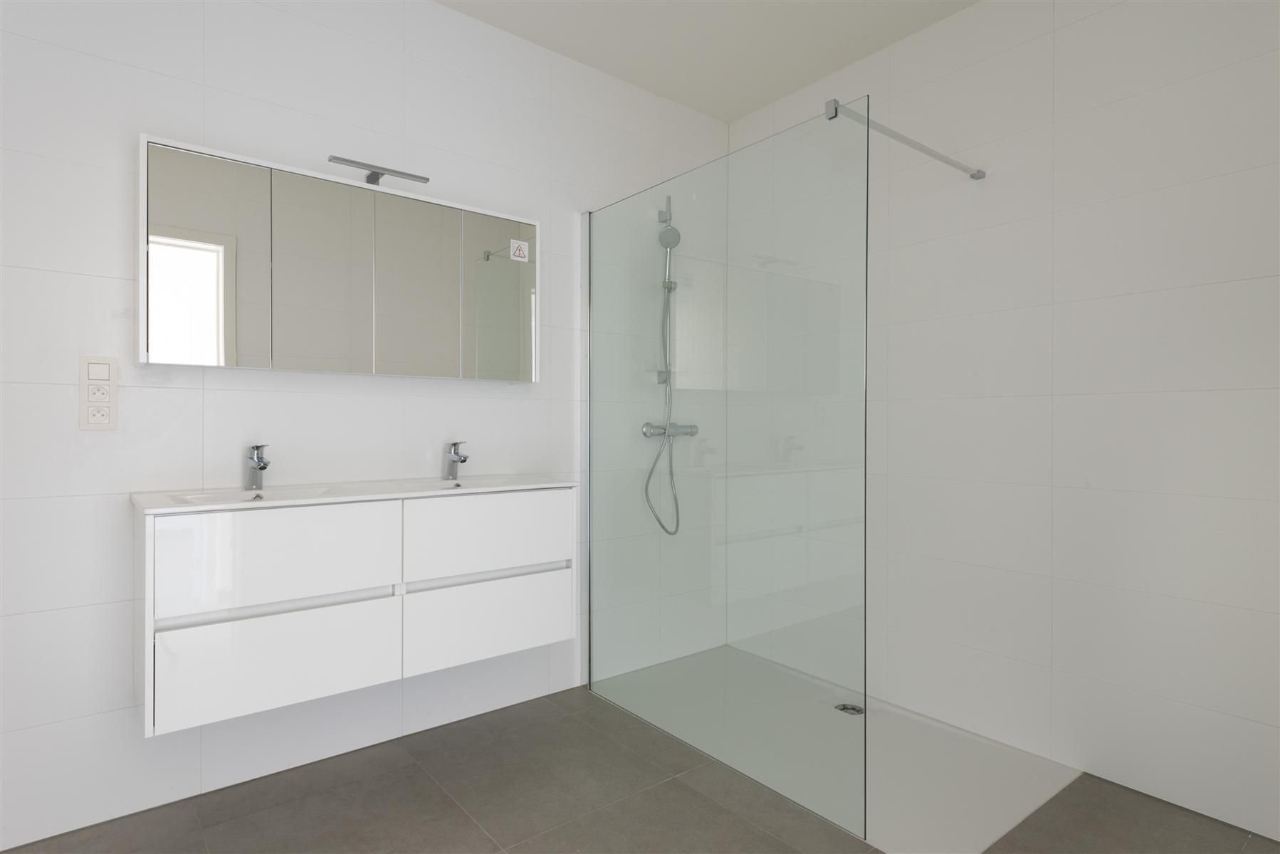 Modern instapklaar appartement  foto 13
