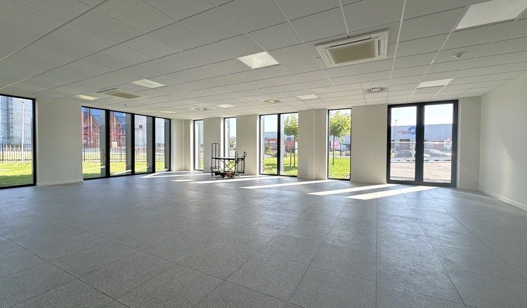 Logistieke loods te huur in Canal Logistics Centre Willebroek foto 9