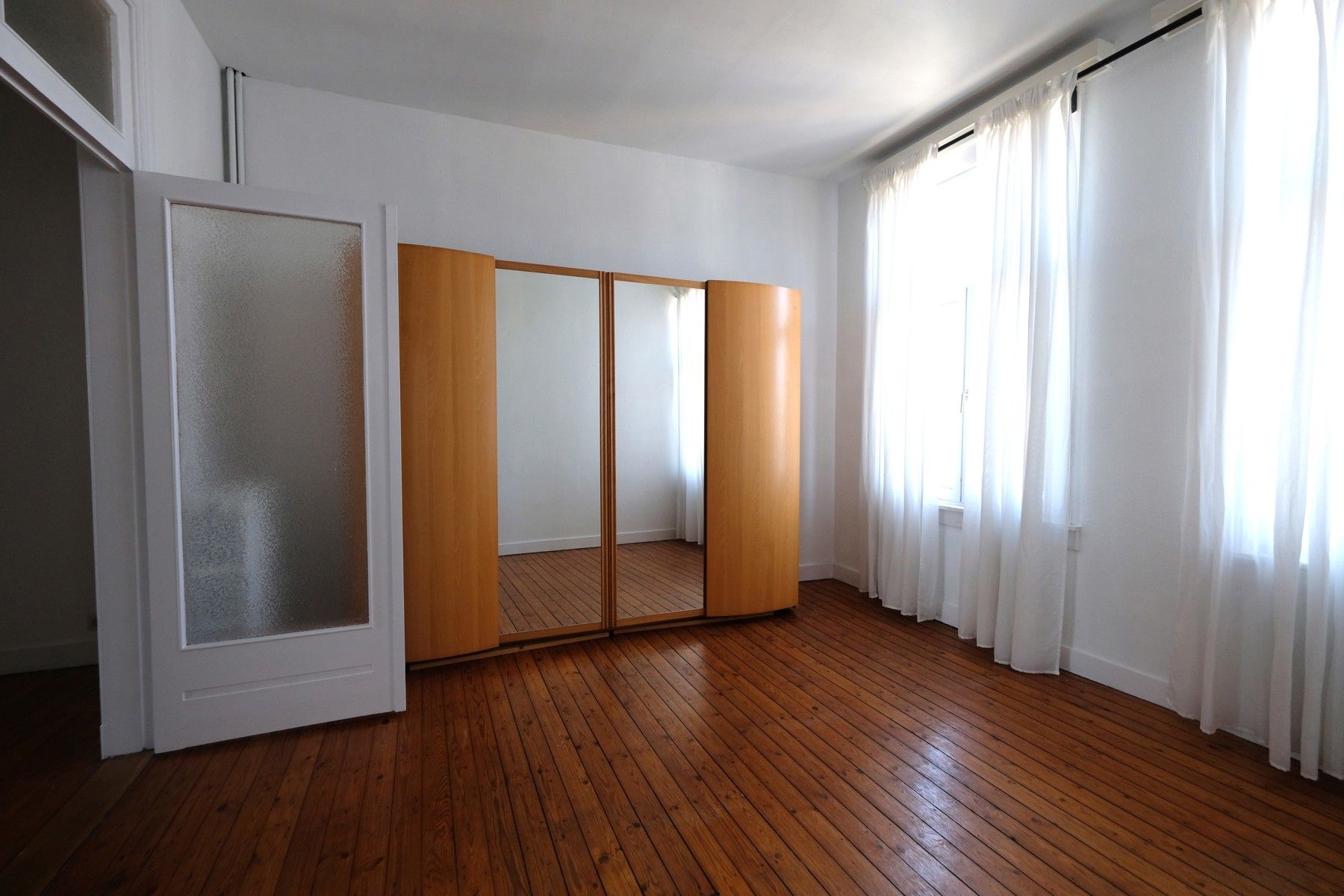 Ruim en licht appartement op het hippe Zuid foto 3