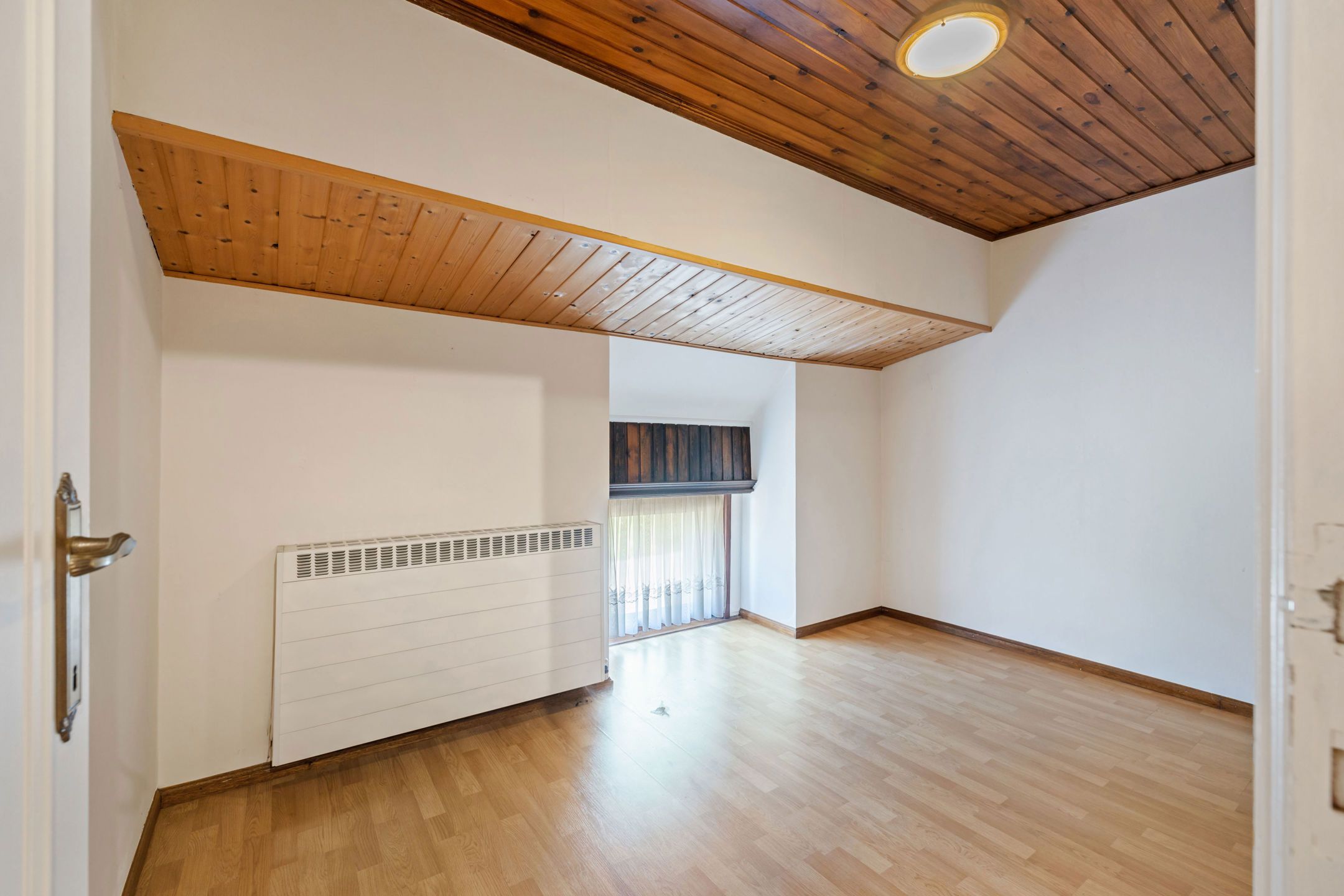 Ruime woning met garage + atelier + (bouw) grond op 9a 30ca foto 15