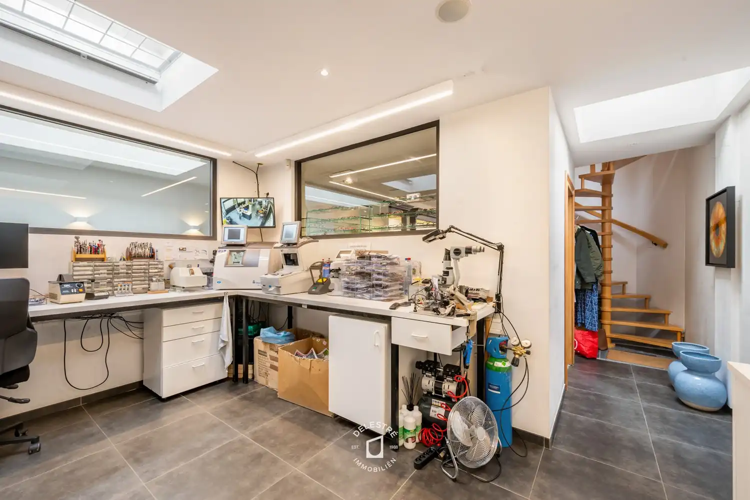 Instapklaar handelspand met woongelegenheid op absolute toplocatie in Diest foto 20