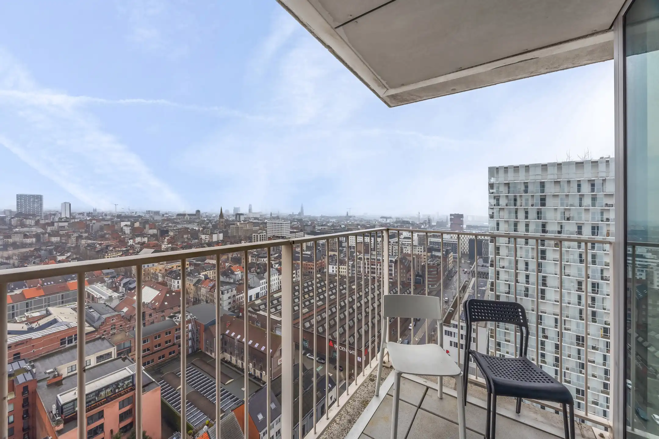 Hoekappartement met adembenemend uitzicht over Antwerpen foto 7