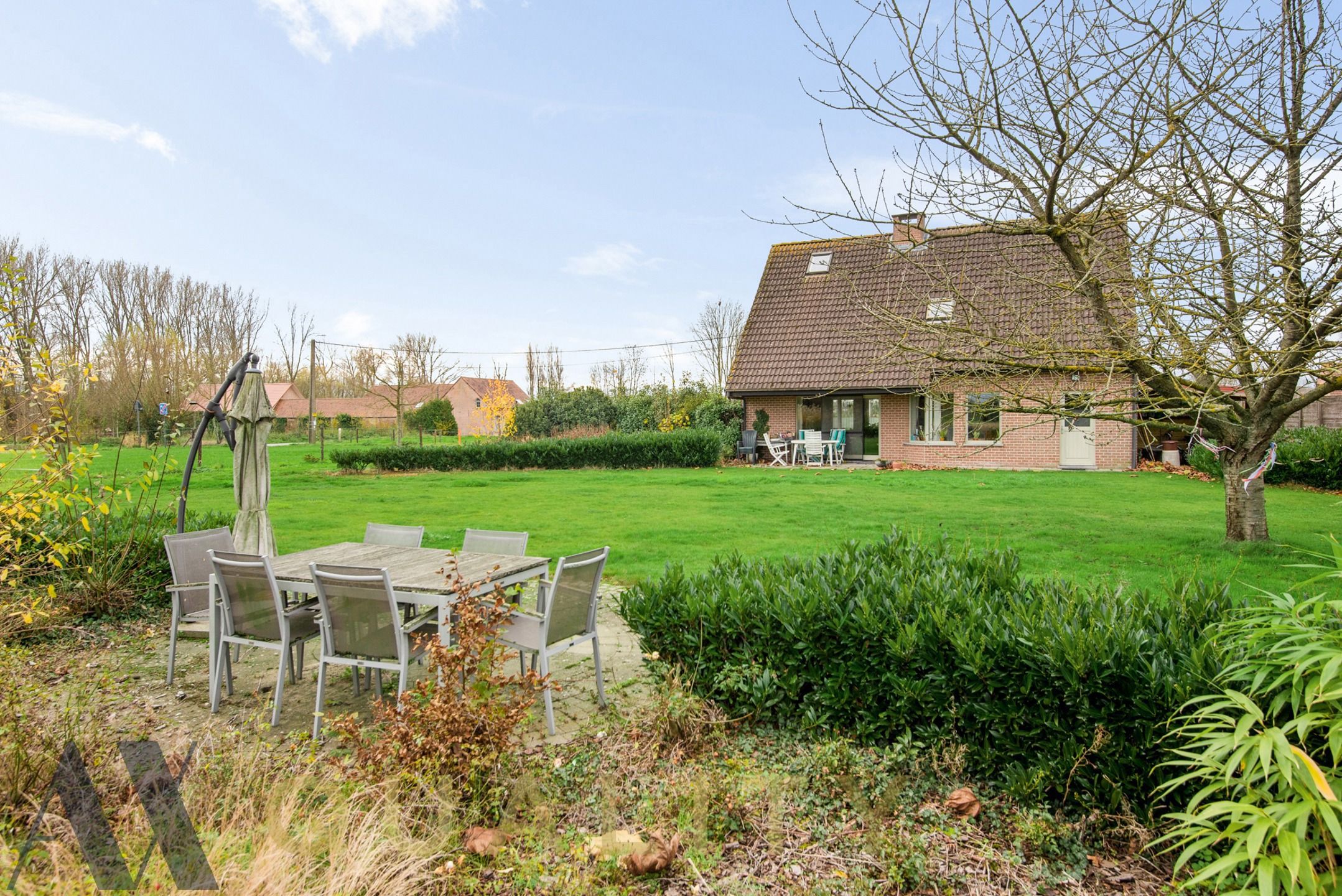 Rustig en landelijk gelegen villa met weiland op 30 are 94 ca foto 9