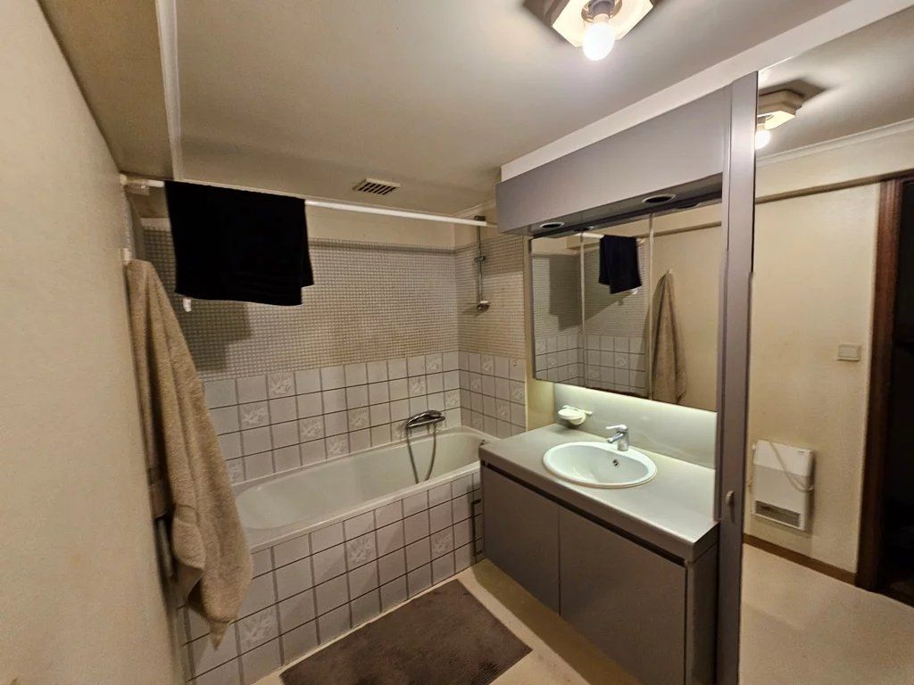 🏙️ Uniek appartement in hartje Hasselt met tal van mogelijkheden! foto 15