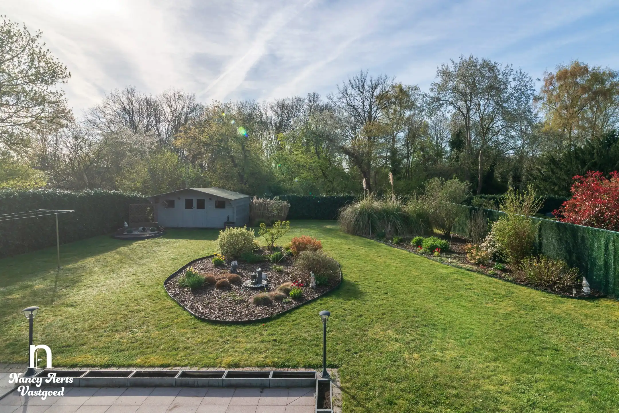 Ruime woning met multifunctionele kelder en prachtige tuin foto 32