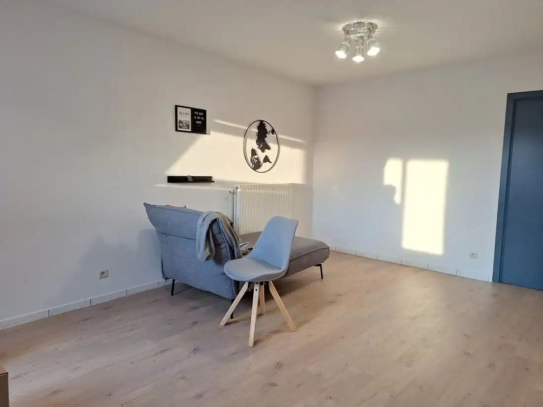 Instapklaar appartement met terras en autostandplaats in hartje Beringen foto 5