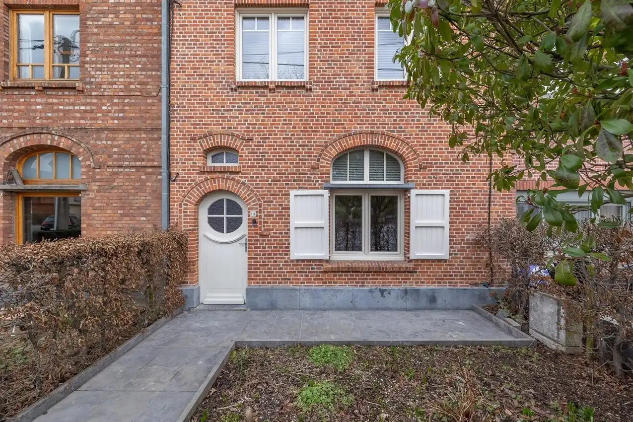 Stadswoning met drie slpk en tuintje op gunstige locatie foto 39