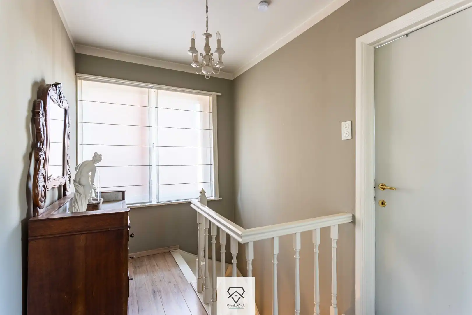 Gezinswoning met tuin en veel potentieel in het gegeerde Oostakker foto 17