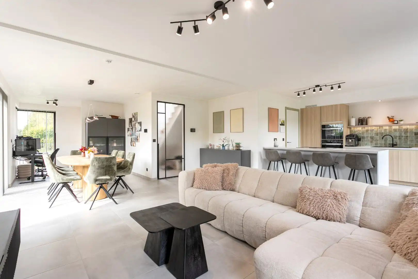Recente woning (EPC A) met 3 slpks, garage en tuin op 7are foto 5