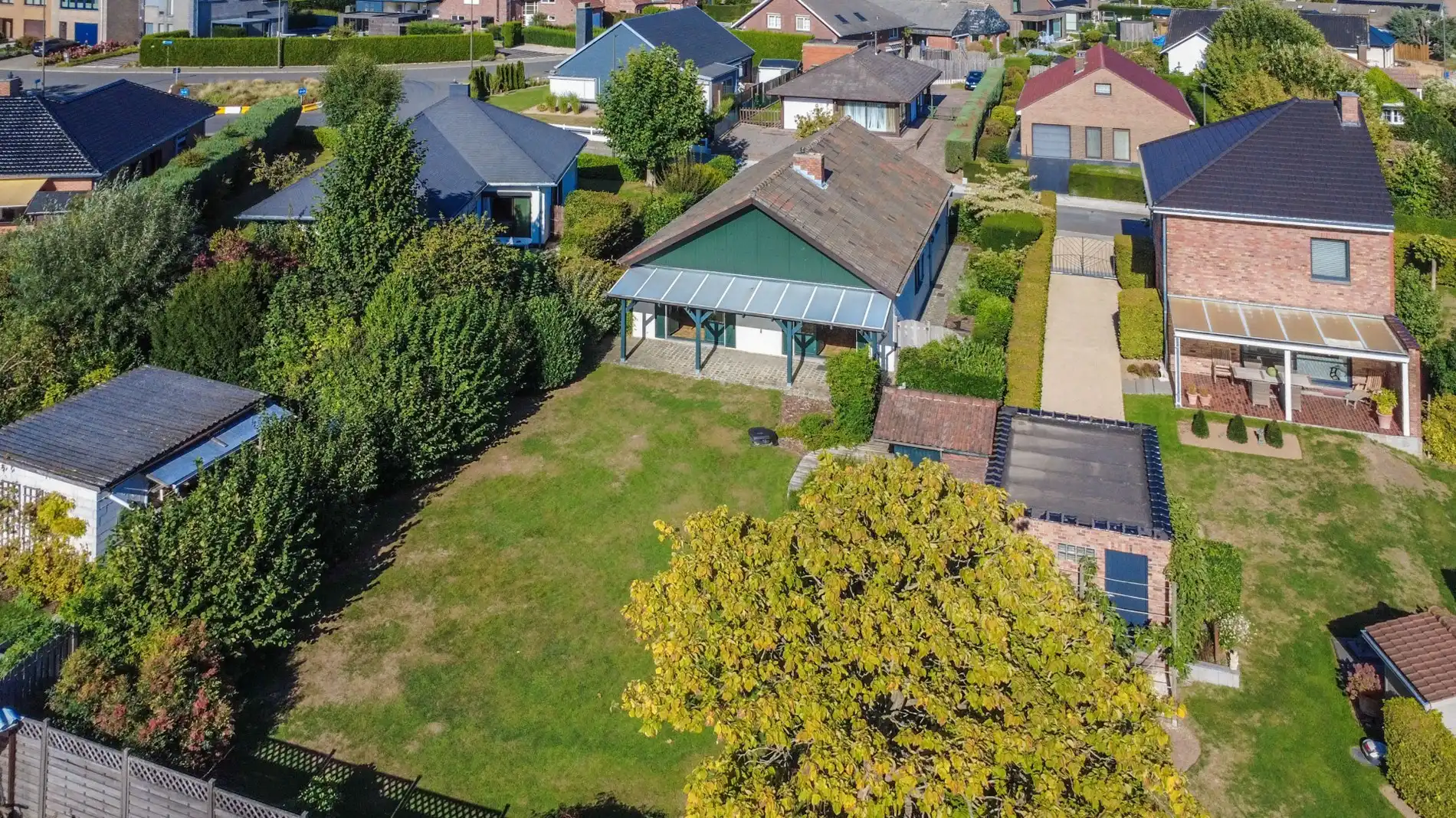 LICHTRIJKE OPEN BEBOUWING MET 3 SLP, GARAGE & ZUID-TUIN foto 3