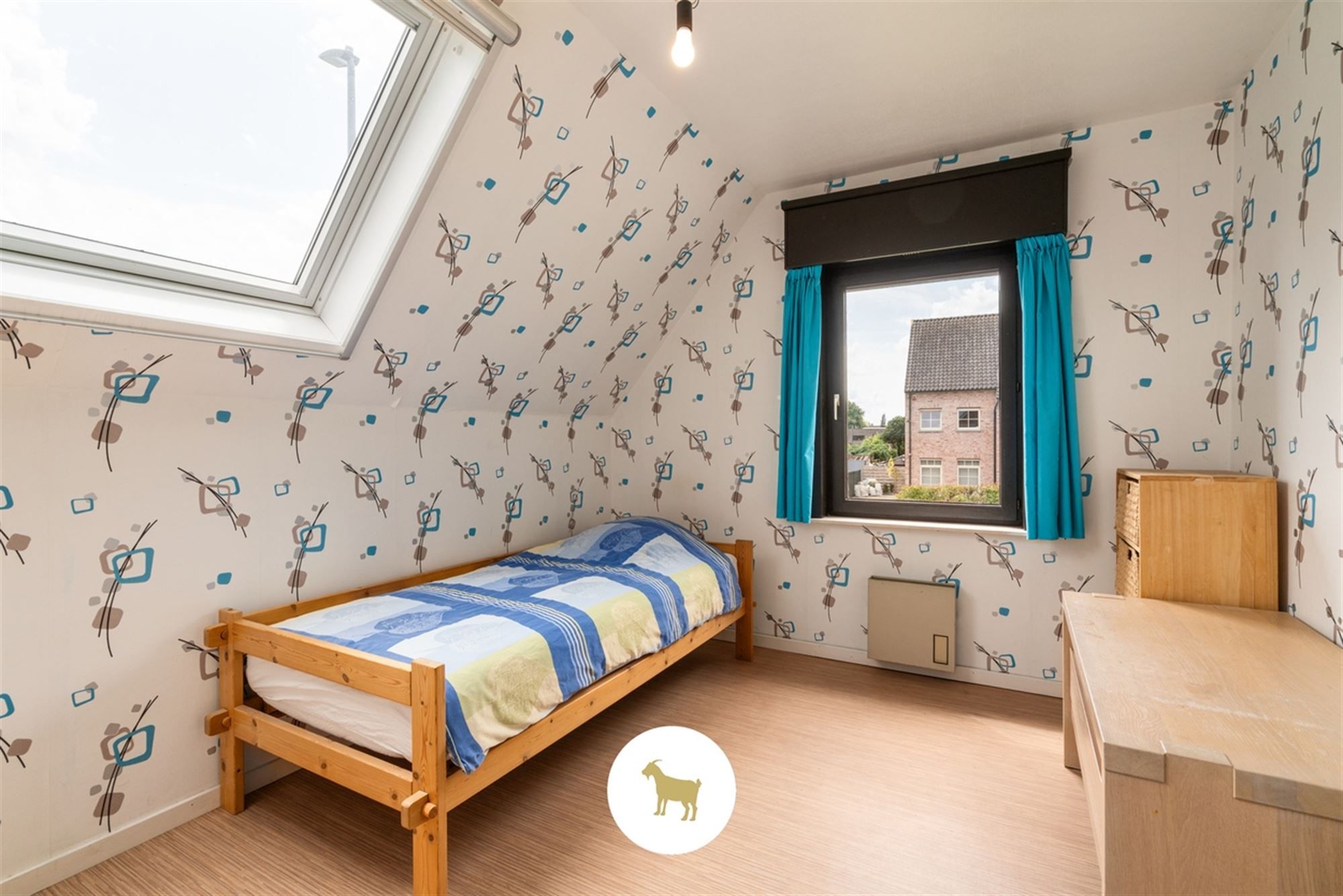 Te renoveren ALLEENSTAANDE WONING met 4 SLAAPKAMERS en GARAGE op een PERCEEL van 648m² foto 17