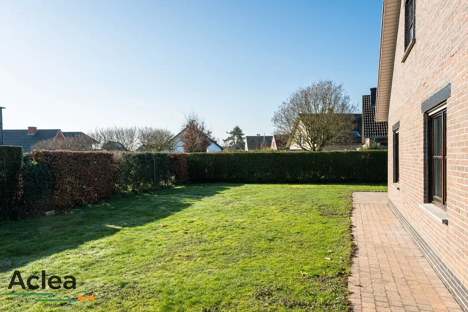 Vrijstaande woning op een zeer goede locatie in Vinderhoute. foto 26