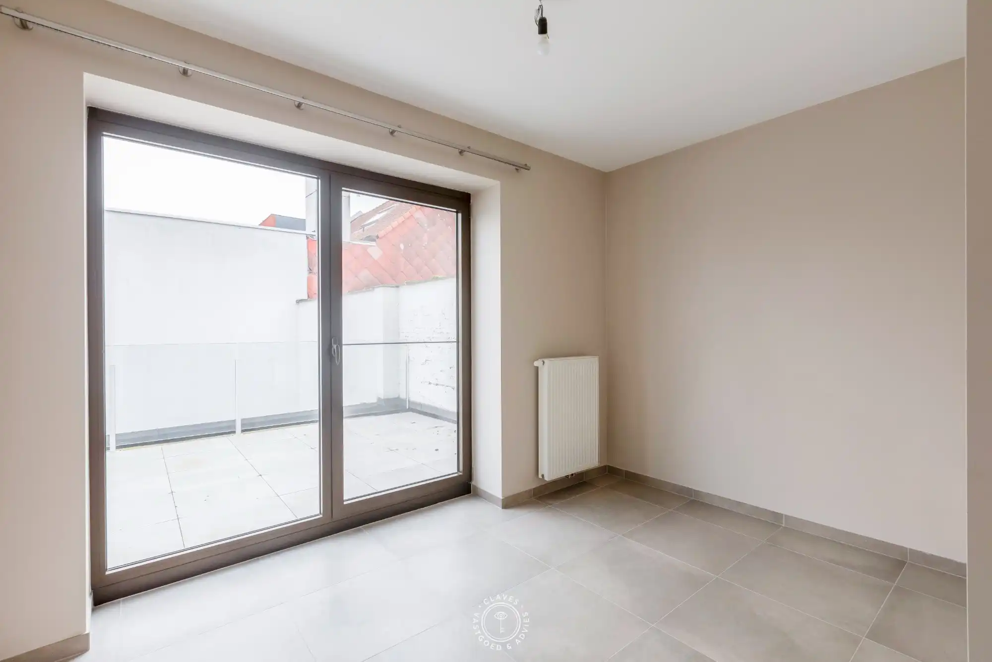 Instapklaar 2 slaapkamer appartement met groot terras foto 10