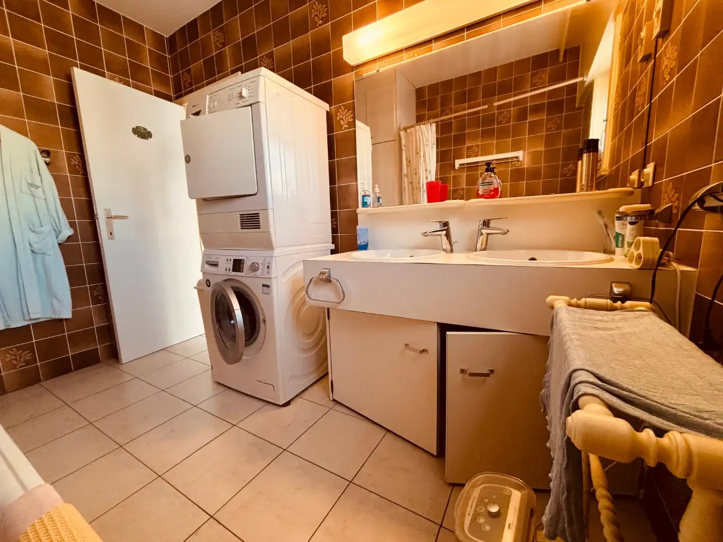 Volwaardig ruim appartement met dubbele garage op voetstap van de zeelijn foto 17