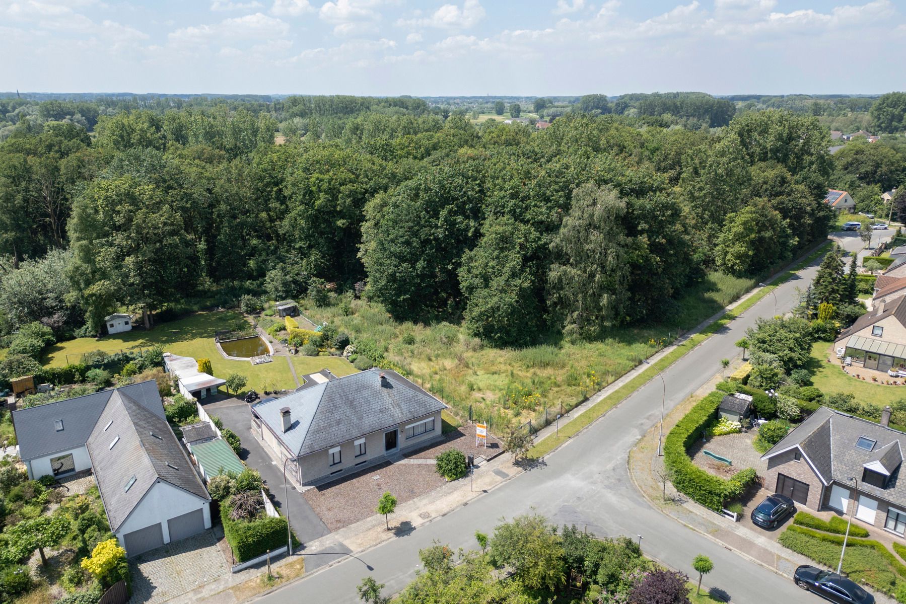 Open bebouwing op perceel van 5709 m² foto 2