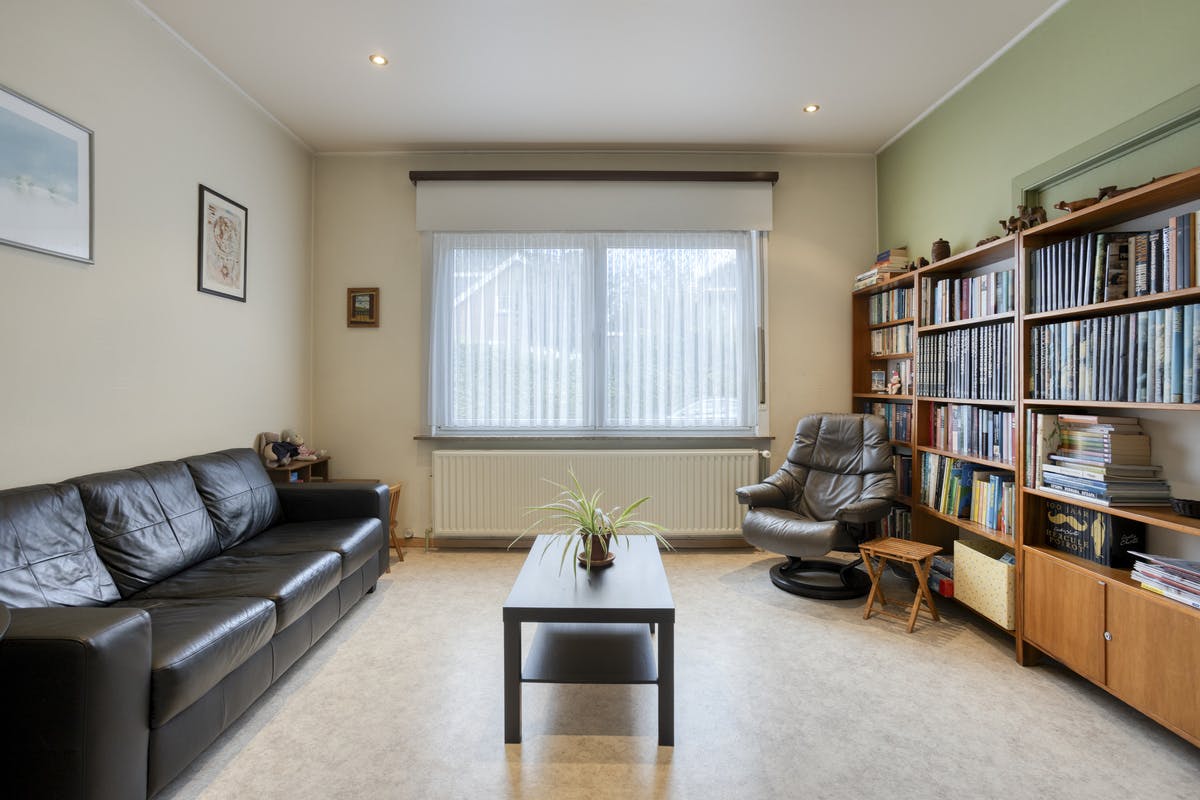 Op te frissen woning met tuin en garage in Strombeek-Bever foto 7