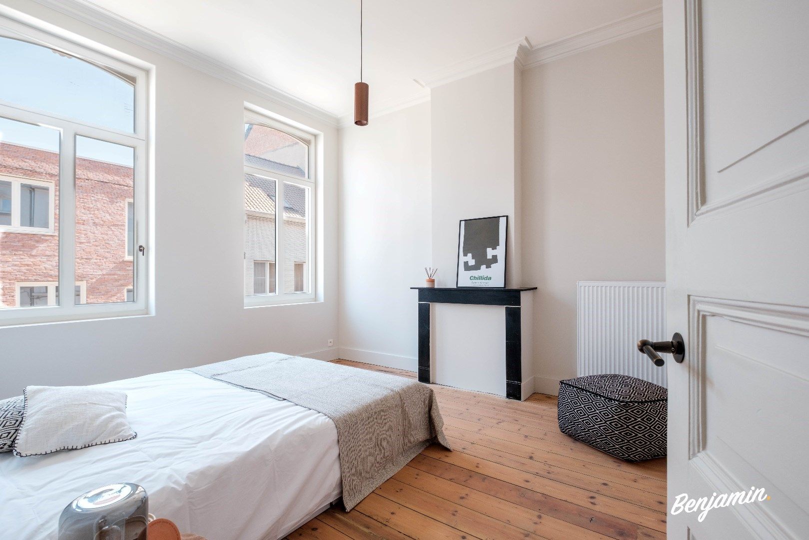 Prachtig gerenoveerd herenhuis op steenworp van Plein Kortrijk foto 16