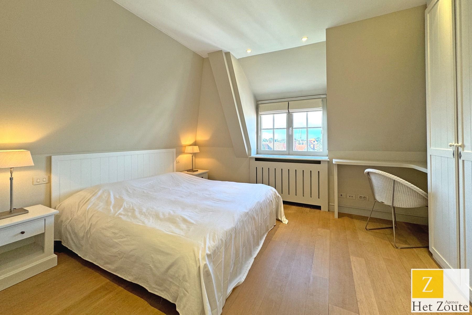 Lichtrijk gemeubeld duplexappartement in Het Zoute - Knokke foto 14