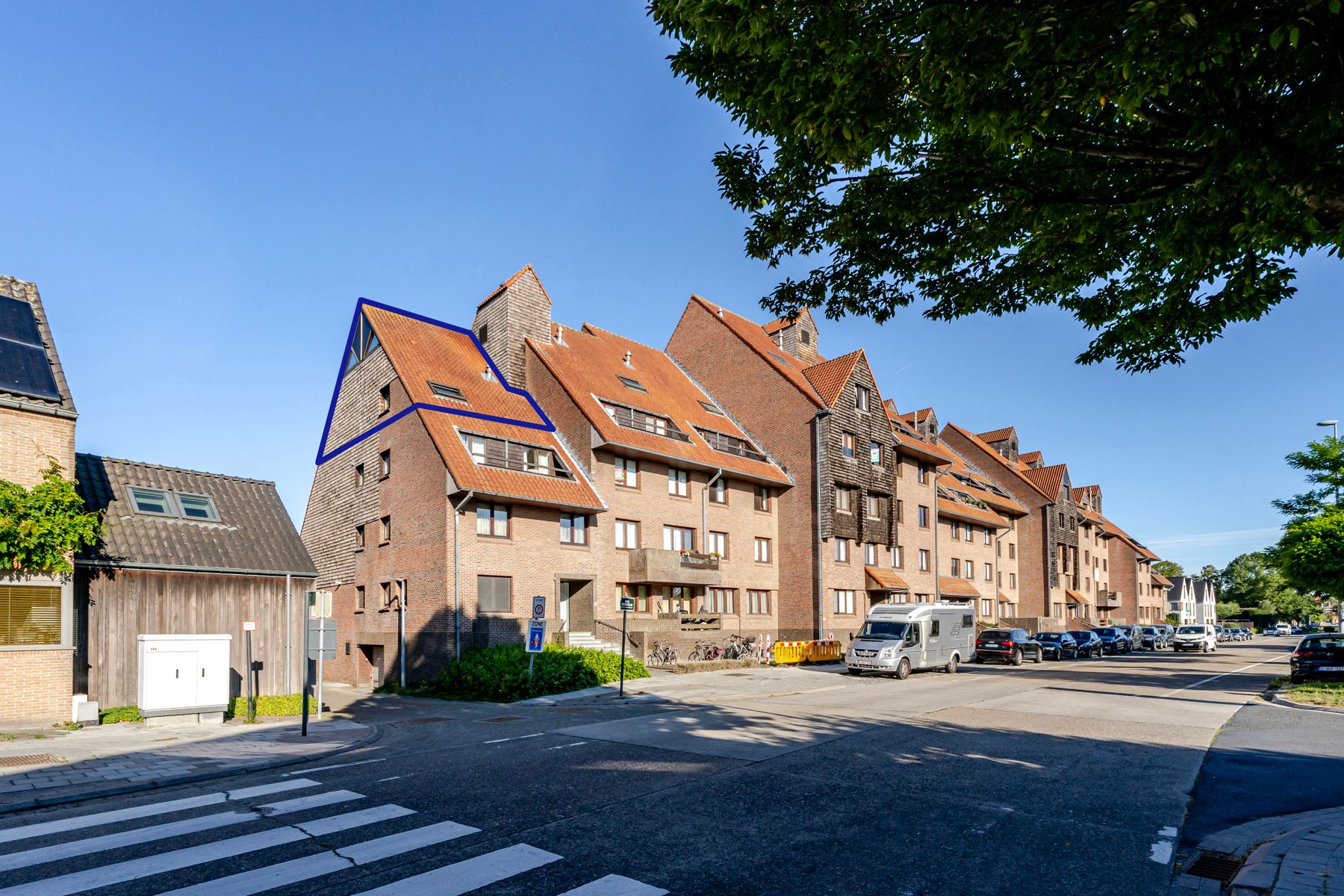 Duplex met ruim terras & EPC B aan de rustige stadsrand foto 2