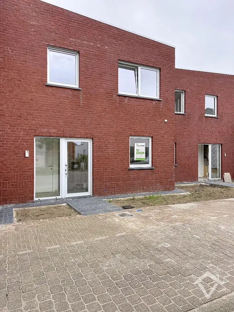 Nieuwbouwwoning met 3 slaapkamers en garage te Ichtegem foto 2