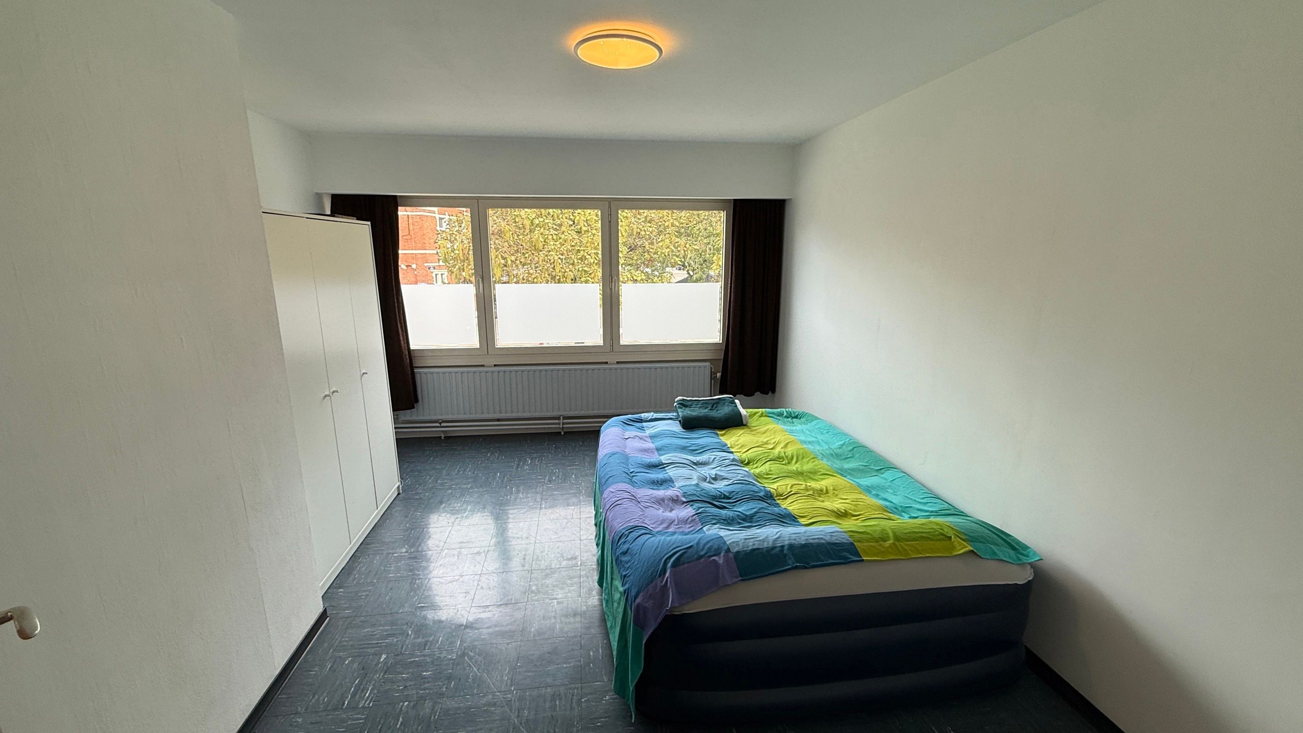 Handelspand met woonst op uitstekende locatie foto 9