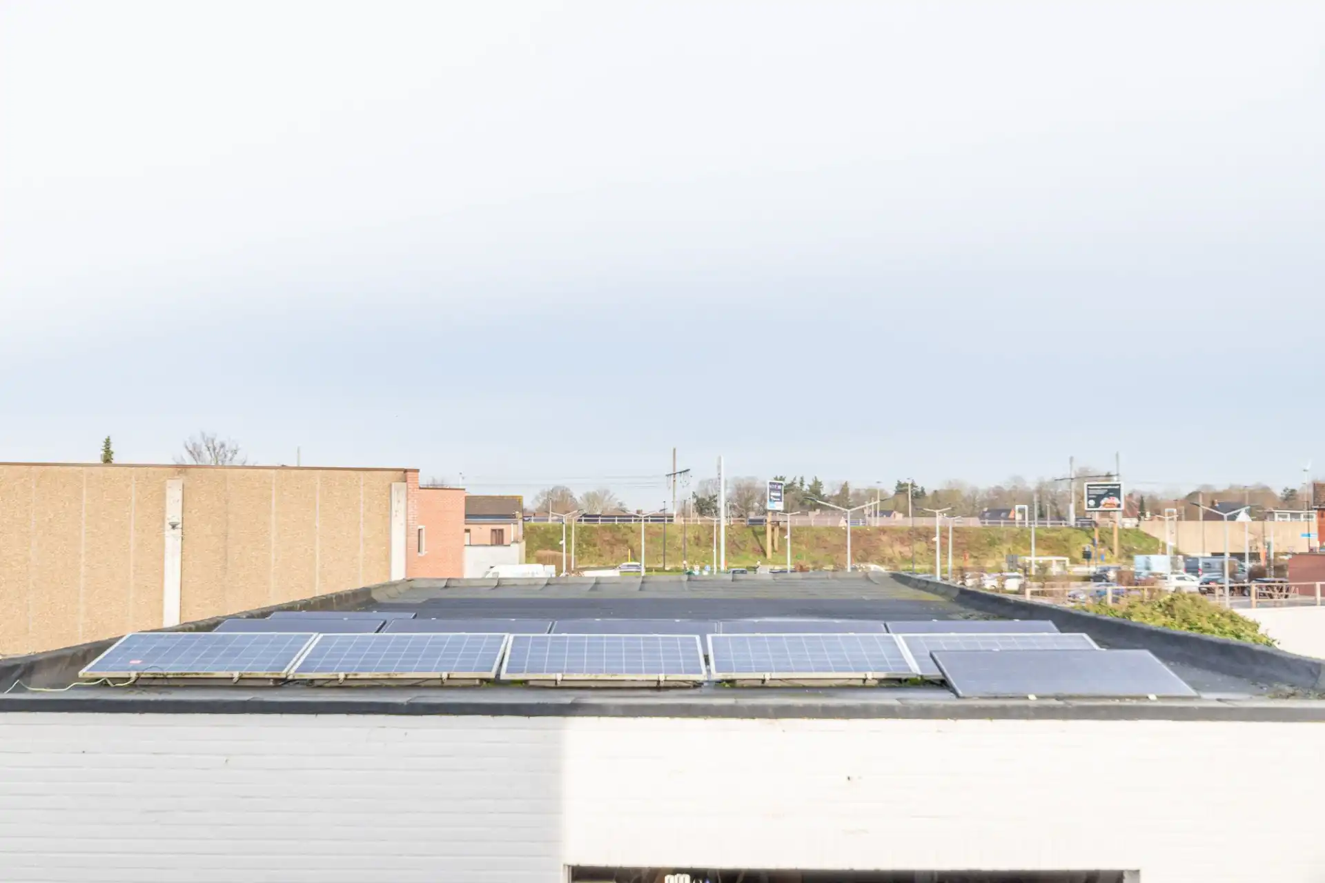 Gezinswoning met magazijn in het centrum van Waregem foto 6