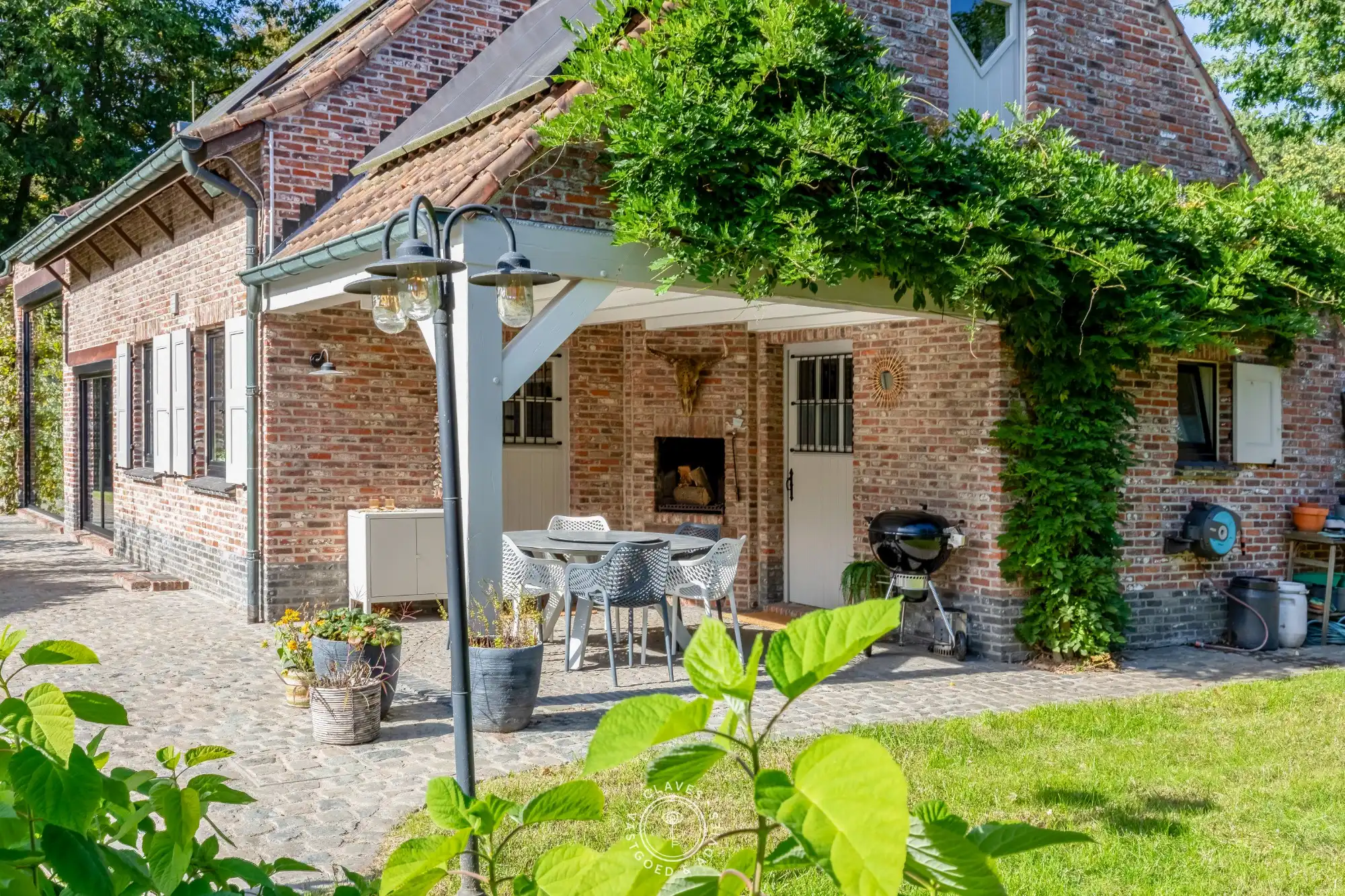 Villa met karakter, zwembad en een zee aan groen in Waasmunster foto 24