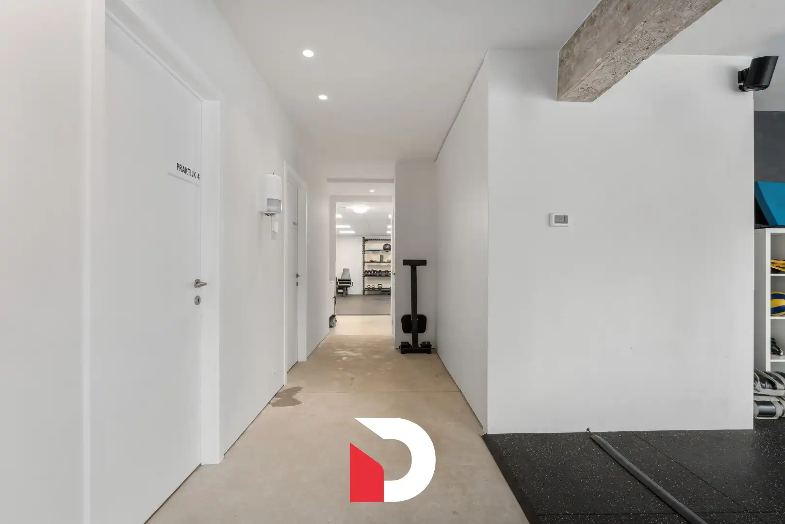 Recent en uniek gelegen kantoor -of praktijkruimte van 221 m² in centrum Brugge foto 4