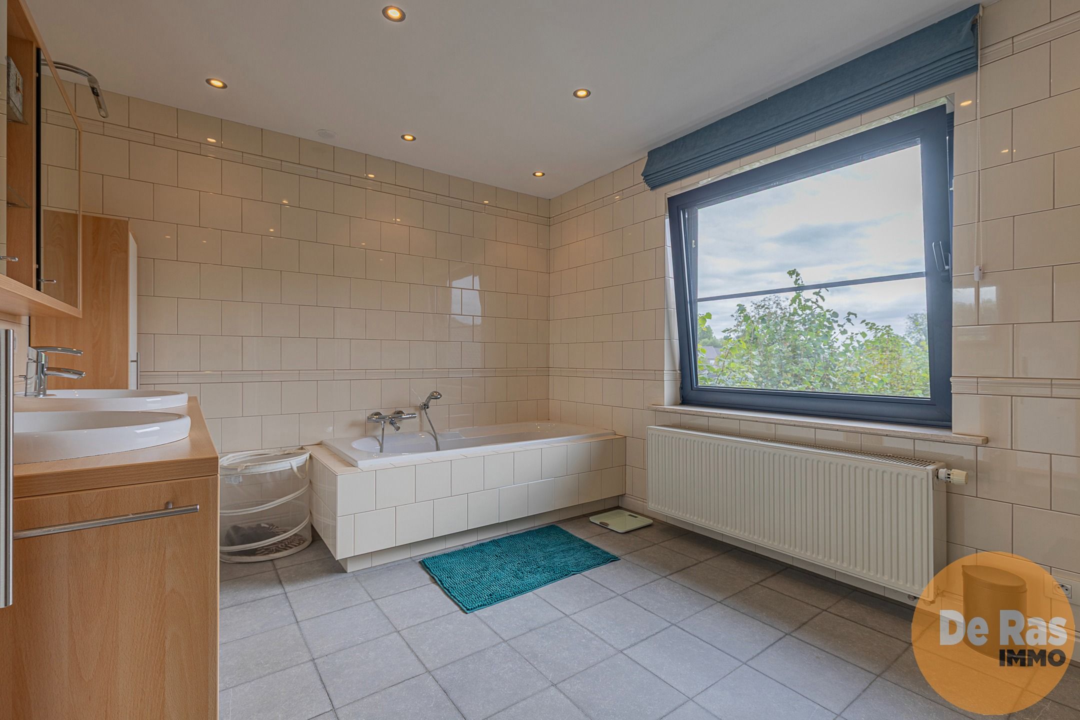 HILLEGEM – Gerenoveerde, ruime HOB met schitterende tuin foto 16