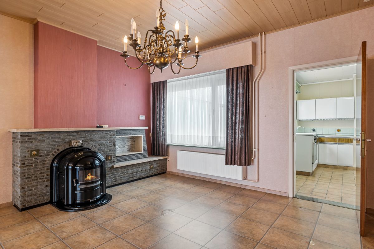 Solide rijwoning met 3 slaapkamers en zijdoorgang foto 5