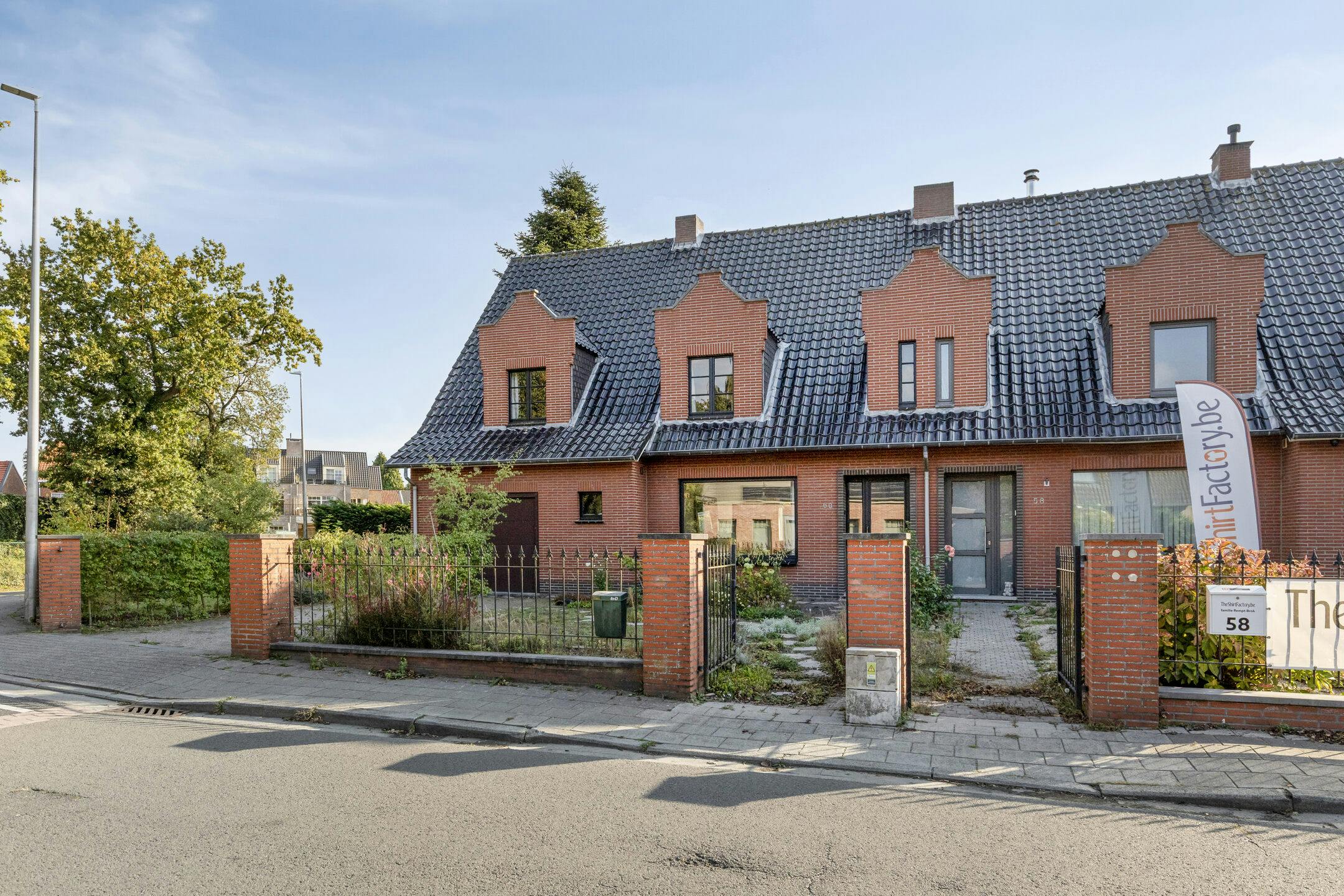 Gerenoveerde halfopen bebouwing te koop te Essen-Horendonk! foto 2