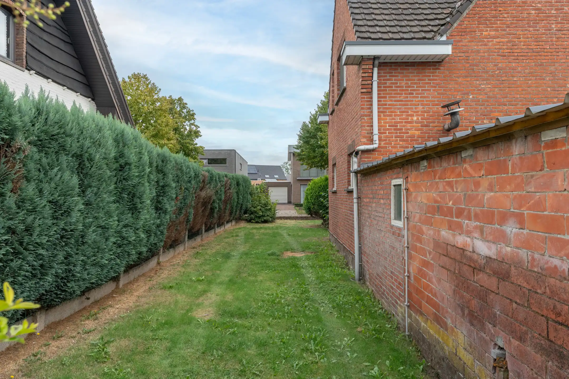 Zeer gunstig gelegen woning met 3/4 slaapkamers op 640 m² foto 32