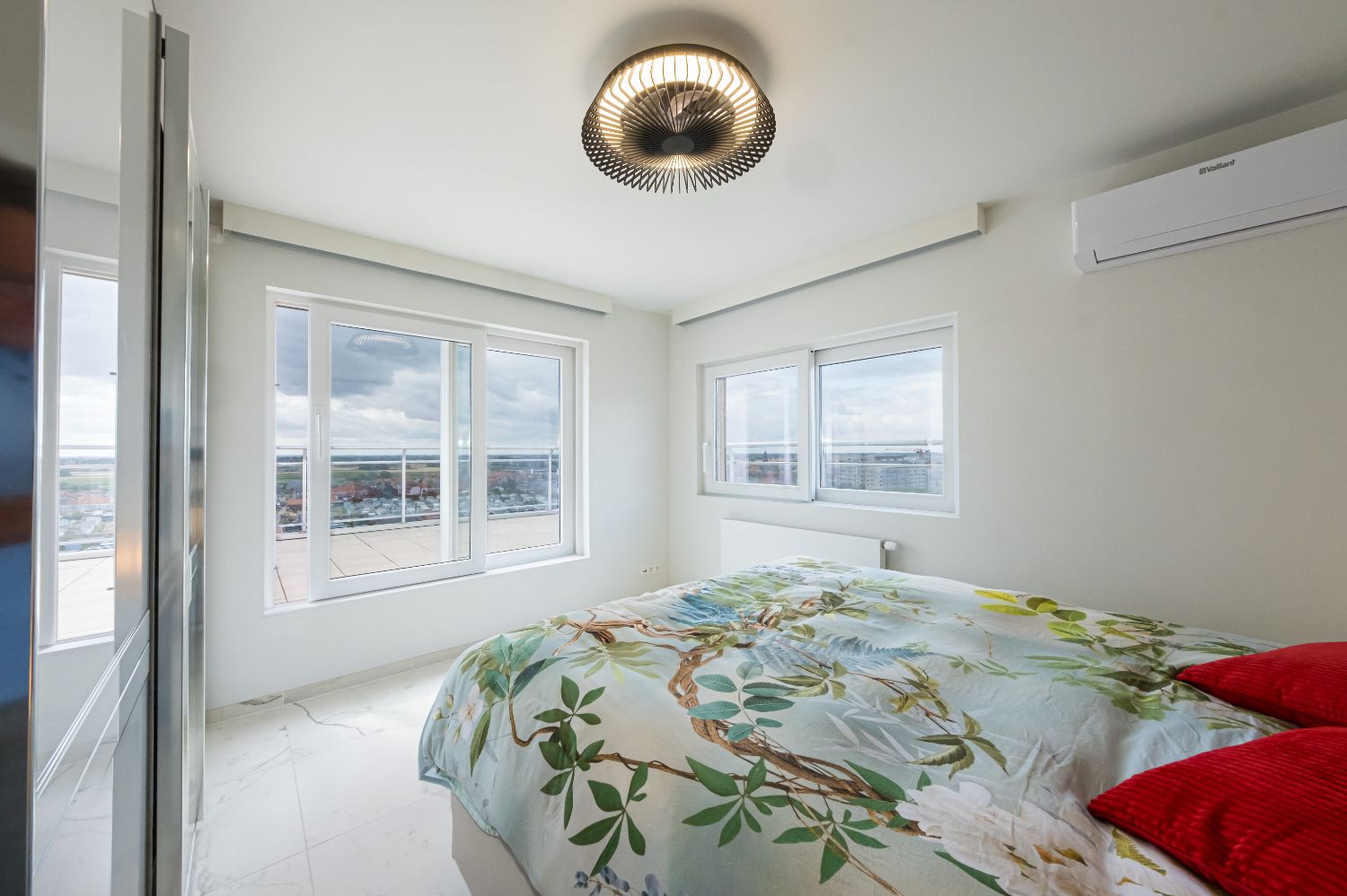 Exclusieve 2 slpk- penthouse met adembenemende uitzichten te Middelkerke. foto 15