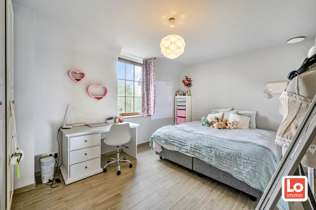 VERKOCHT! Ruime, charmante en degelijke alleenstaande villa met inpandige garage op een rustige en makkelijk bereikbare locatie tussen Lochristi en Gent. foto 29