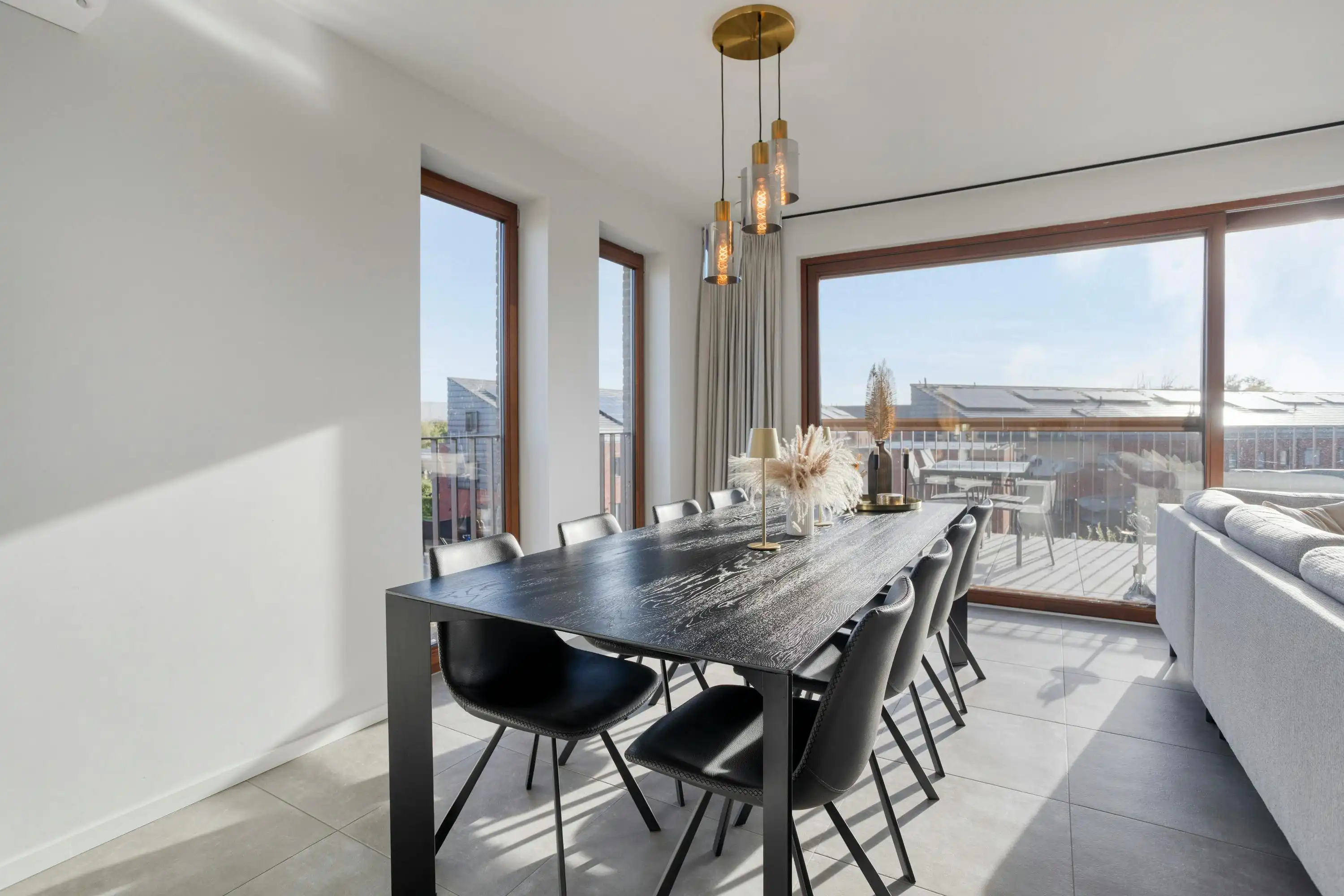 Recent appartement met 3 slaapkamers, terras en staanplaats foto 7