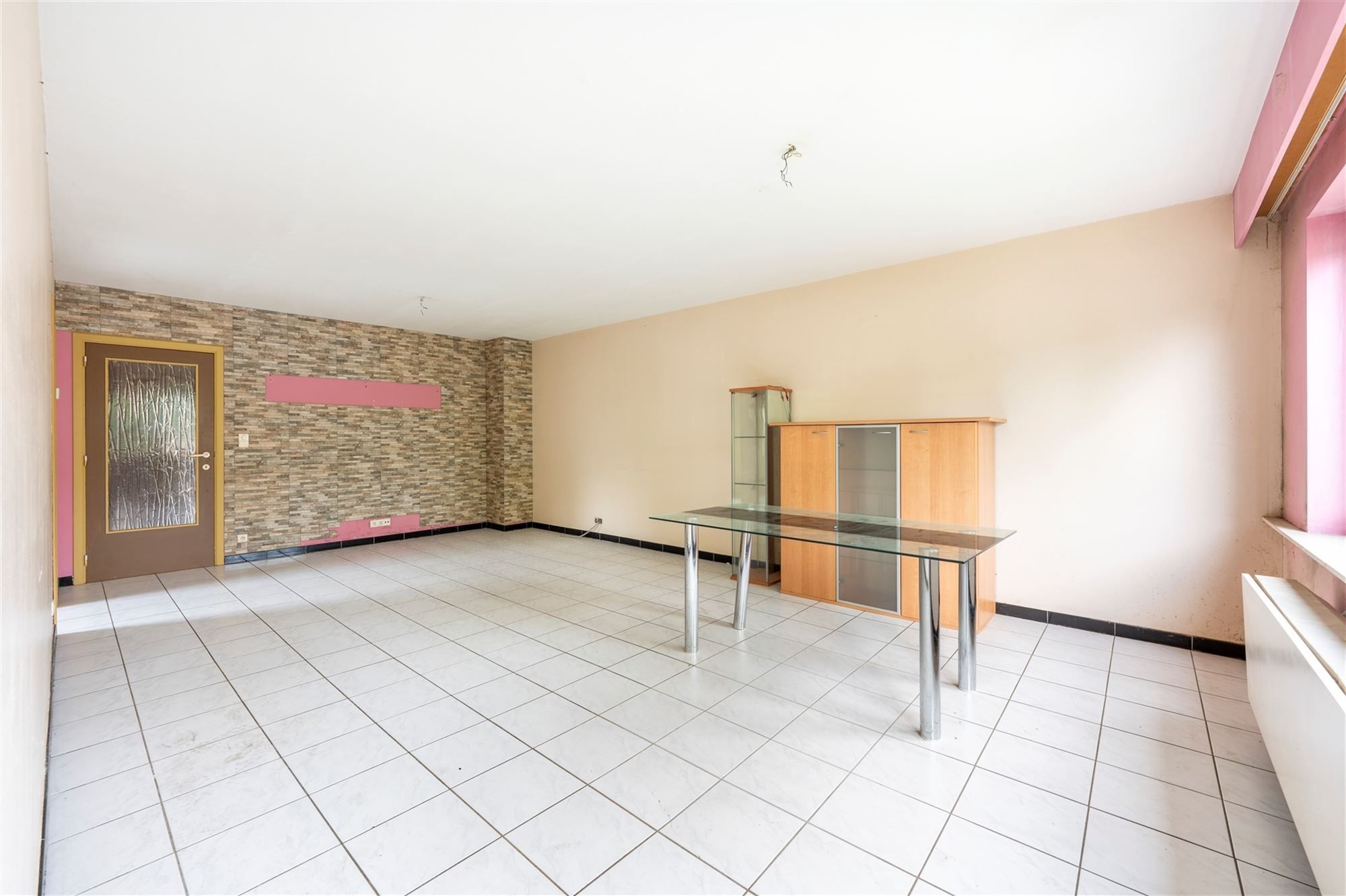 Ruim te renoveren appartement met terras! foto 3