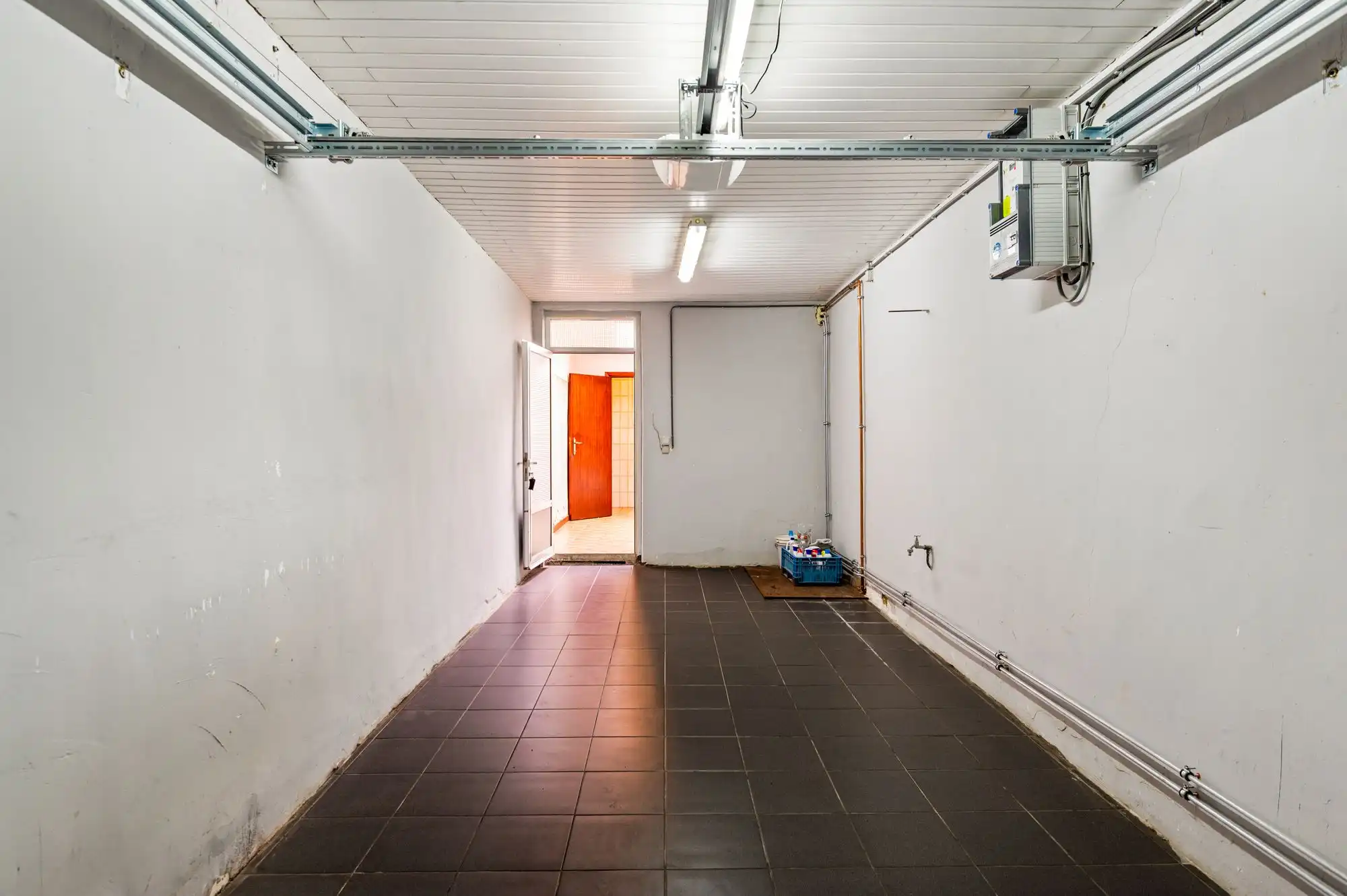 Te renoveren gezinswoning met leuke tuin en 2 garages op topligging in Brasschaat! foto 16