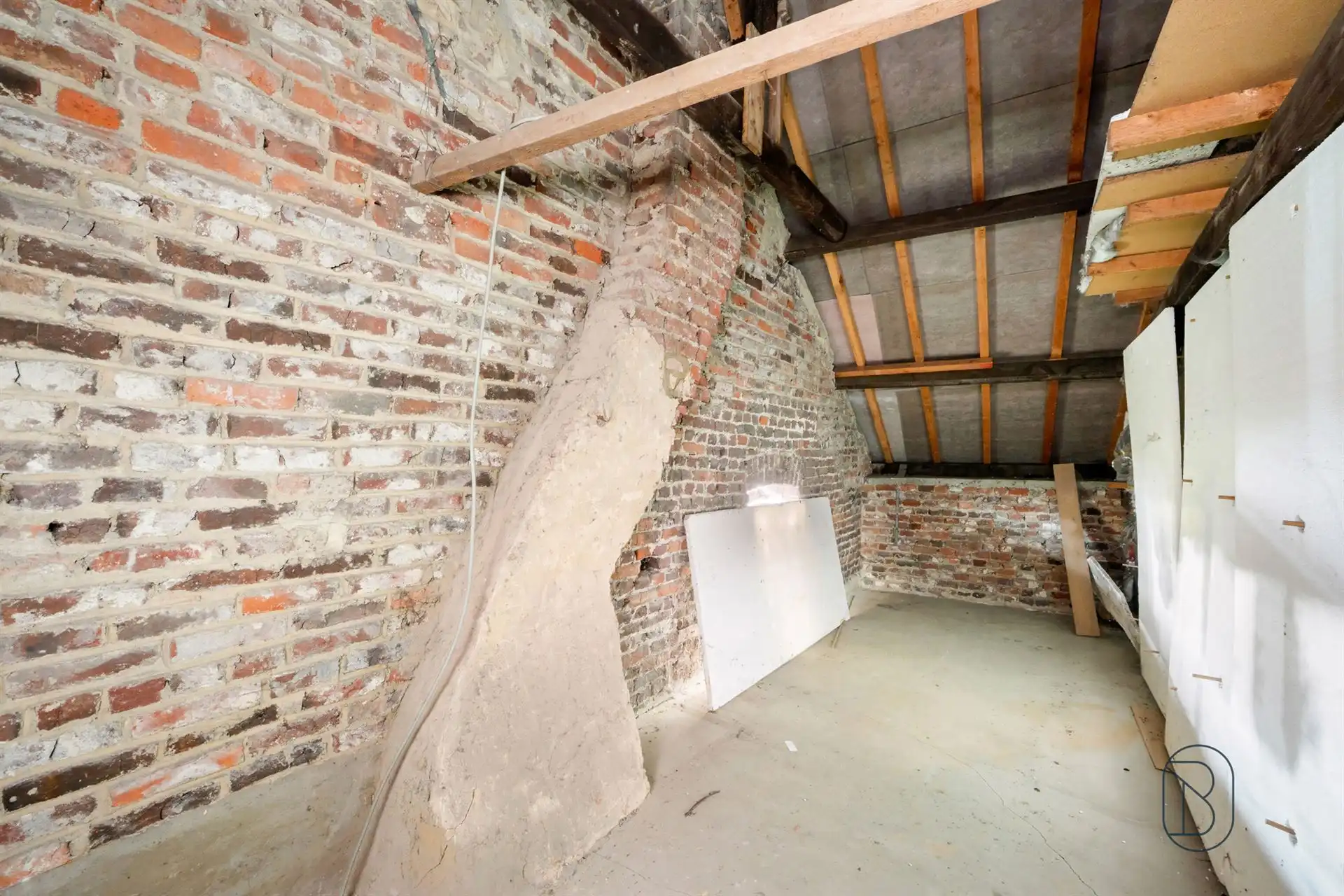 Charmante te renoveren hoeve met hangar op 36 are! foto 17