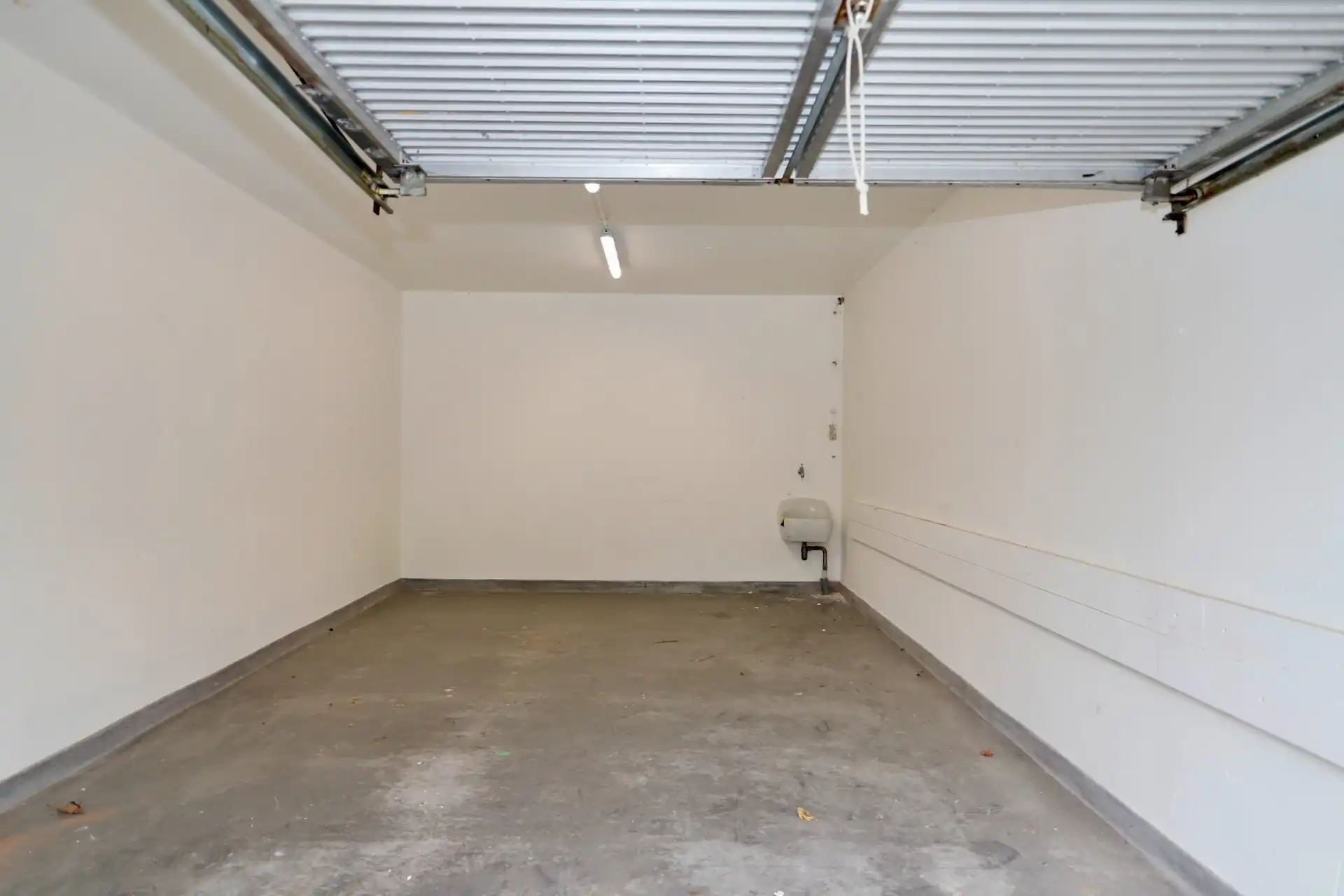Garage nabij centrum Avelgem foto 4