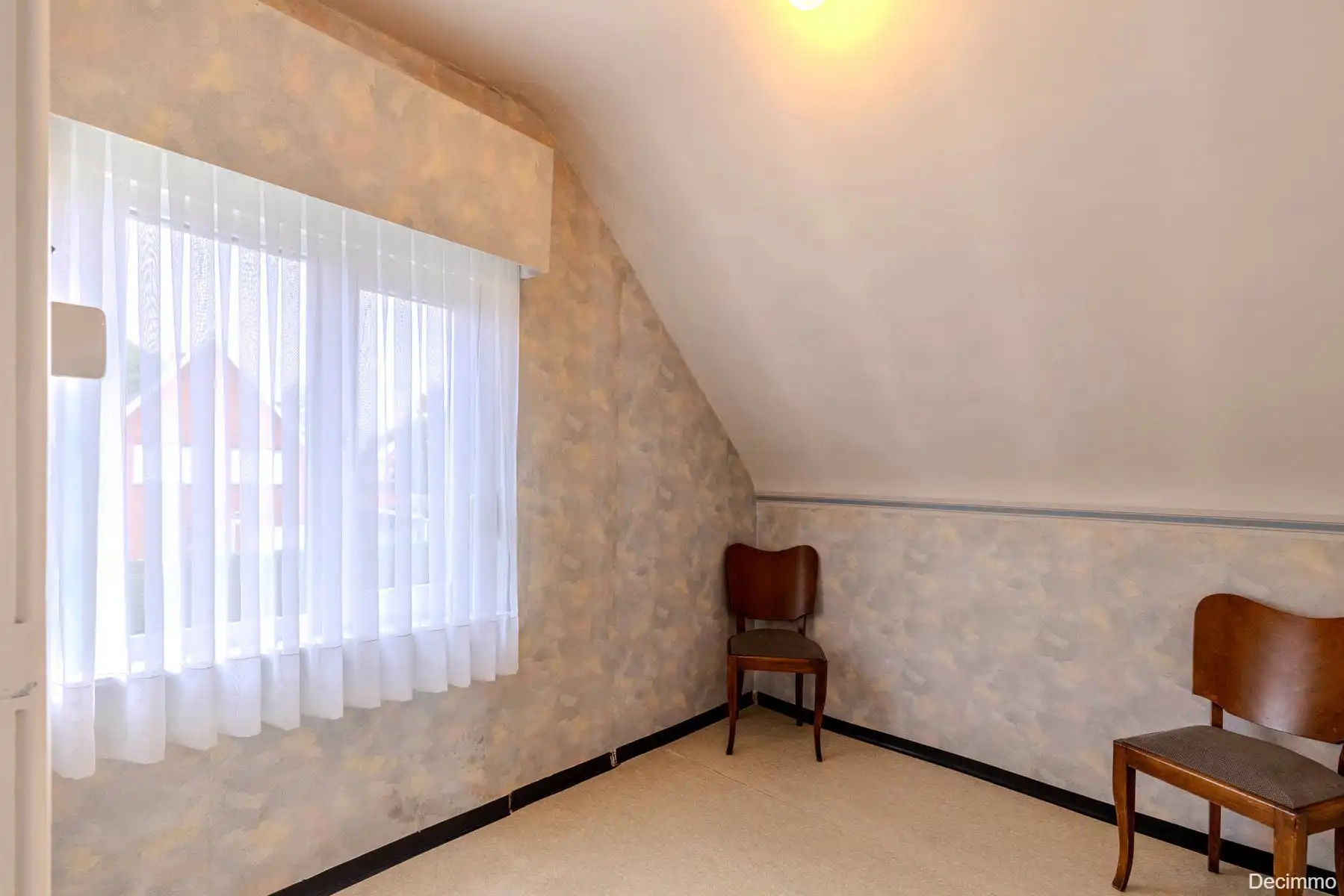 Op te frissen gezinswoning gelegen op rustige locatie foto 24