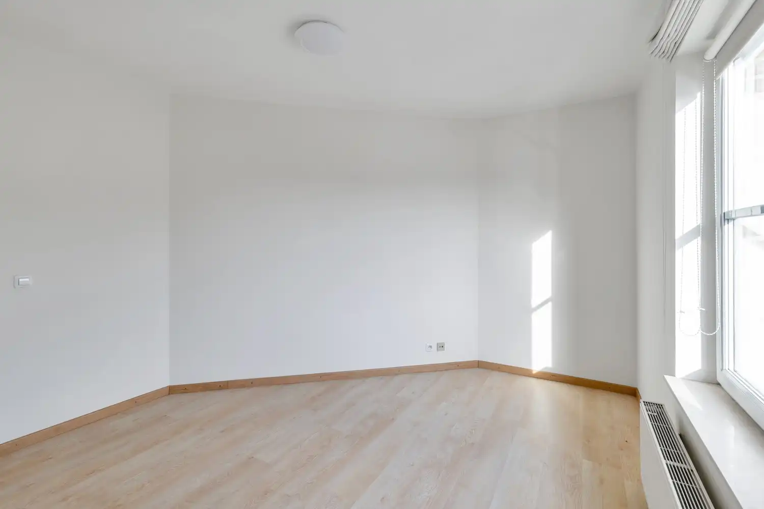 Ruim, licht en zorgeloos wonen in het hart van Lanaken! foto 23