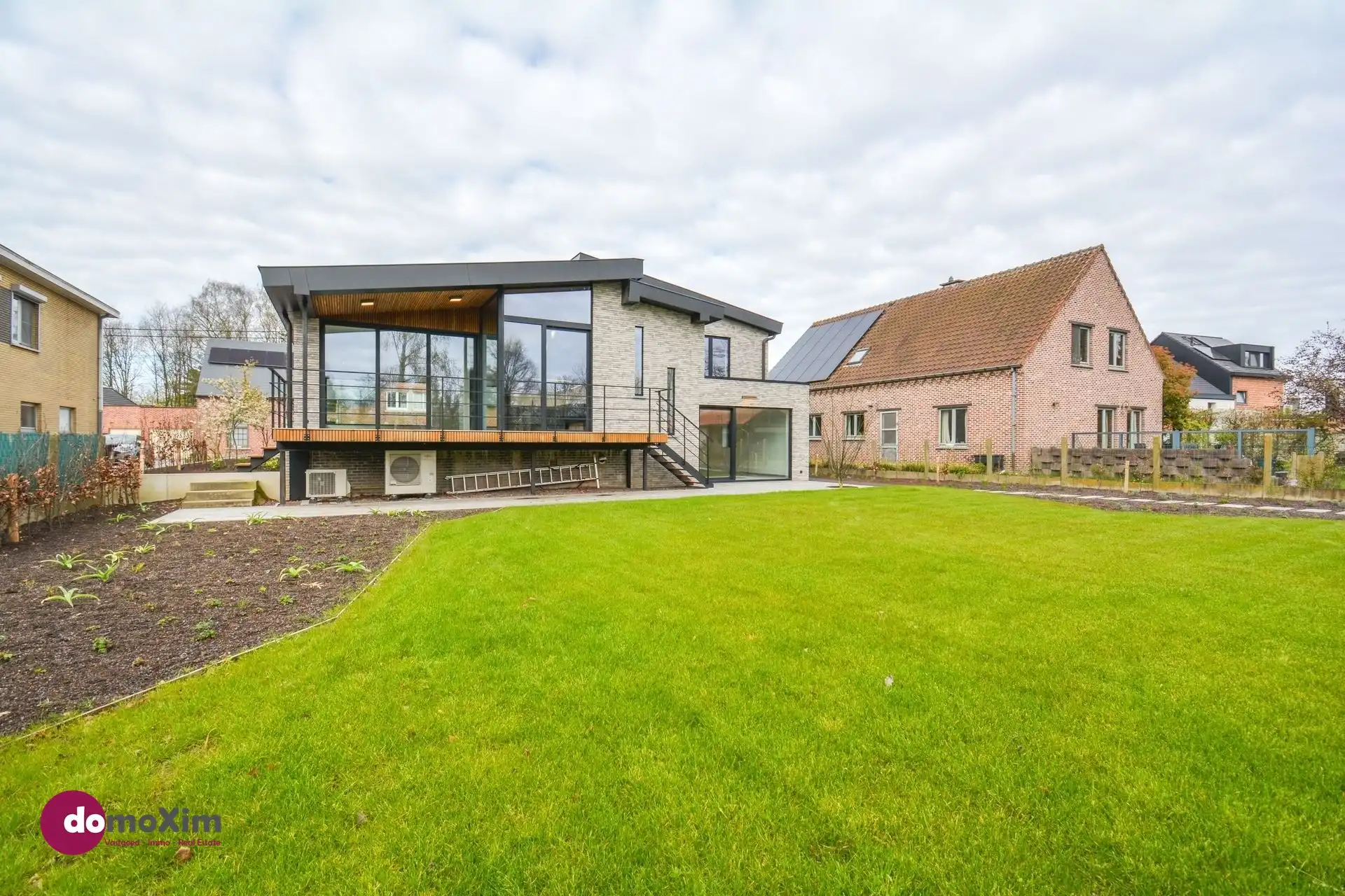 Ruime gerenoveerde woning met een prachtig uitzicht in Hombeek foto 28