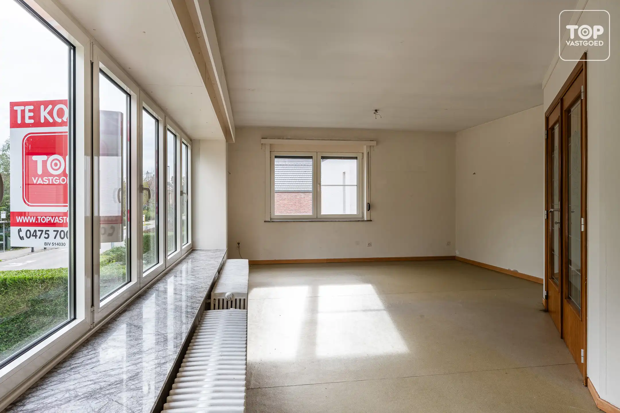 Ruime te renoveren woning met 4 slaapkamers op toplocatie foto 14