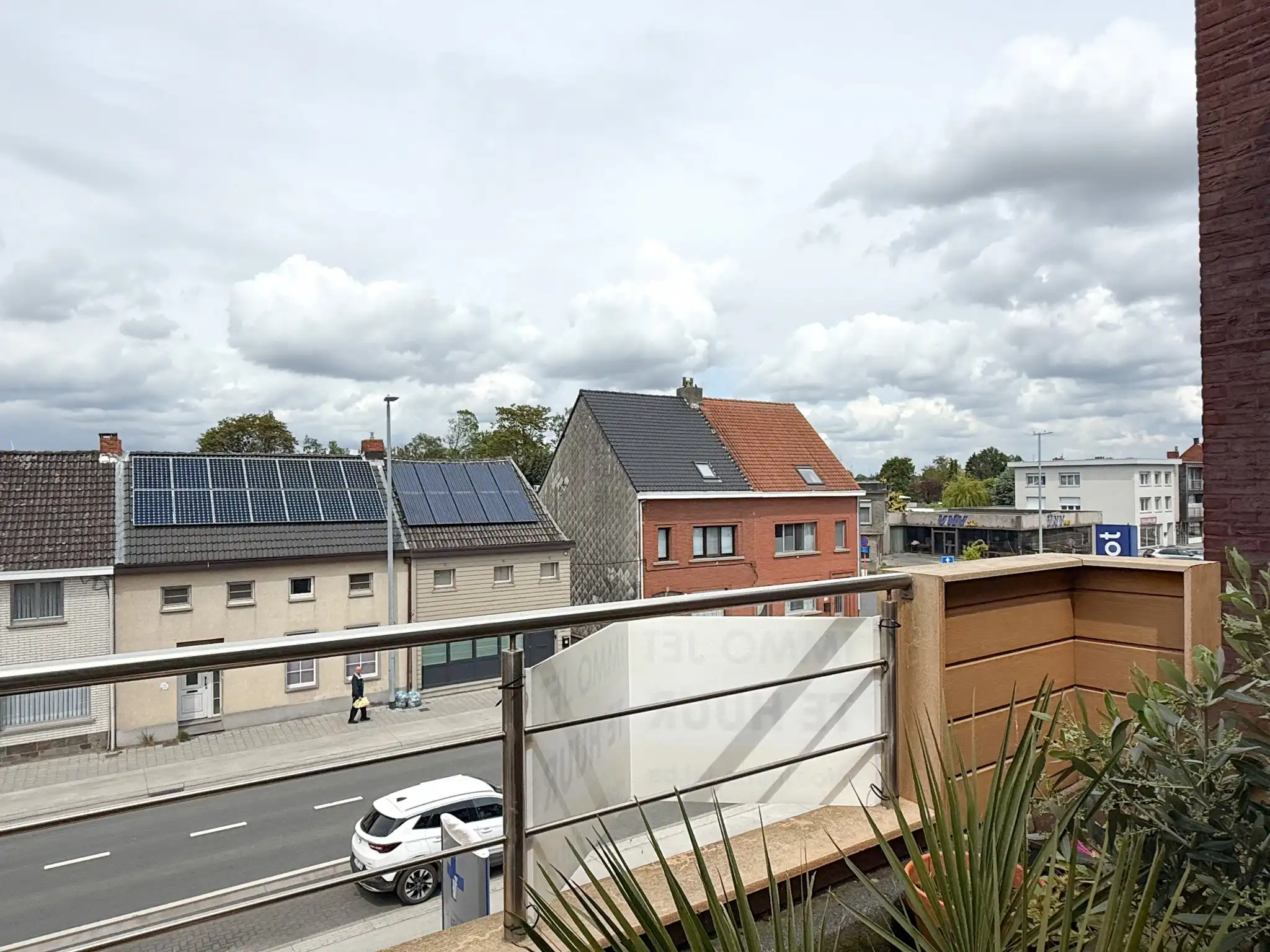 Duplexappartement in Melsele met twee slaapkamers, twee terrassen en carport foto 6