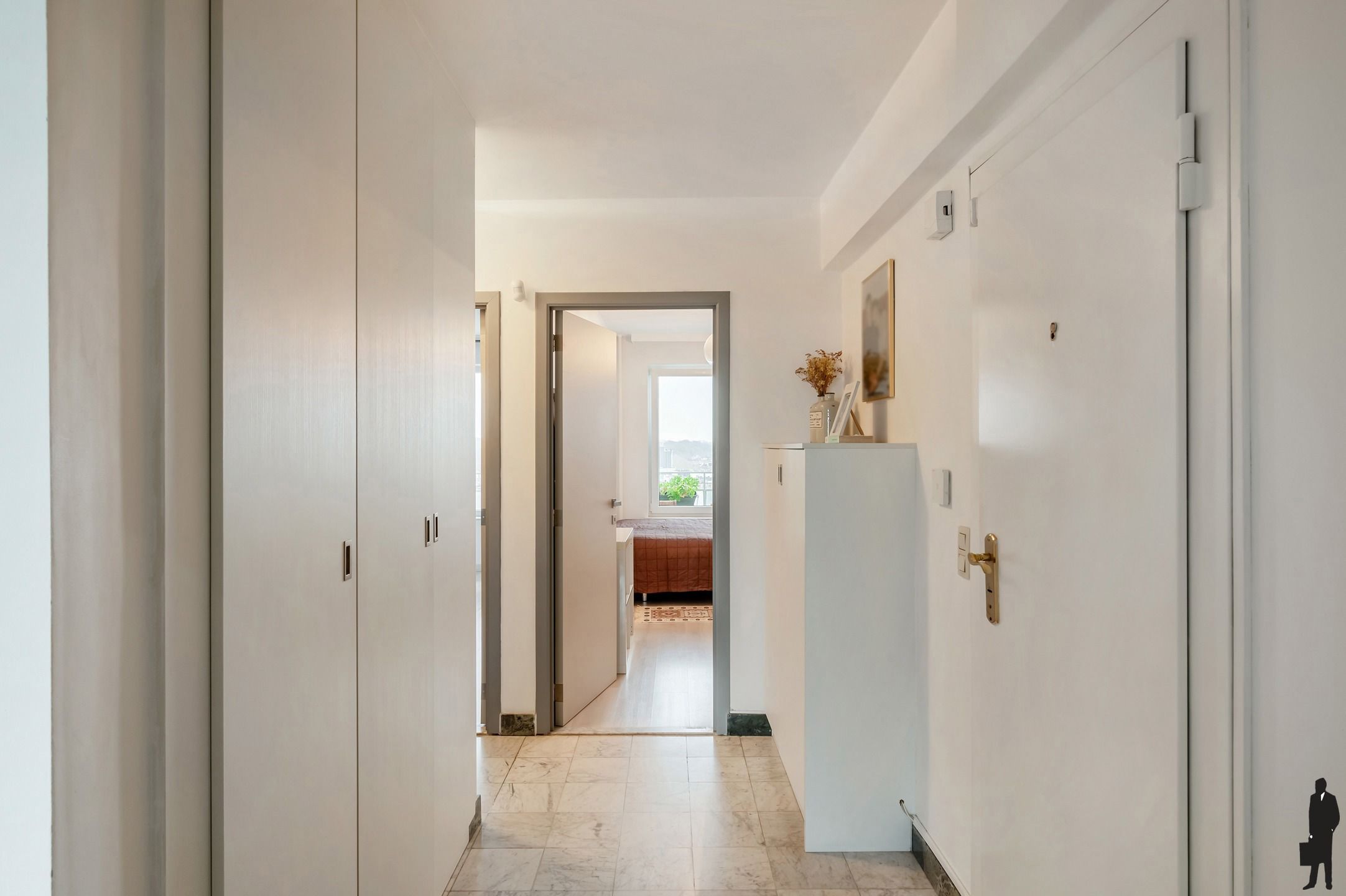 Panoramisch en lichtrijk 2-slpk appartement. foto 7