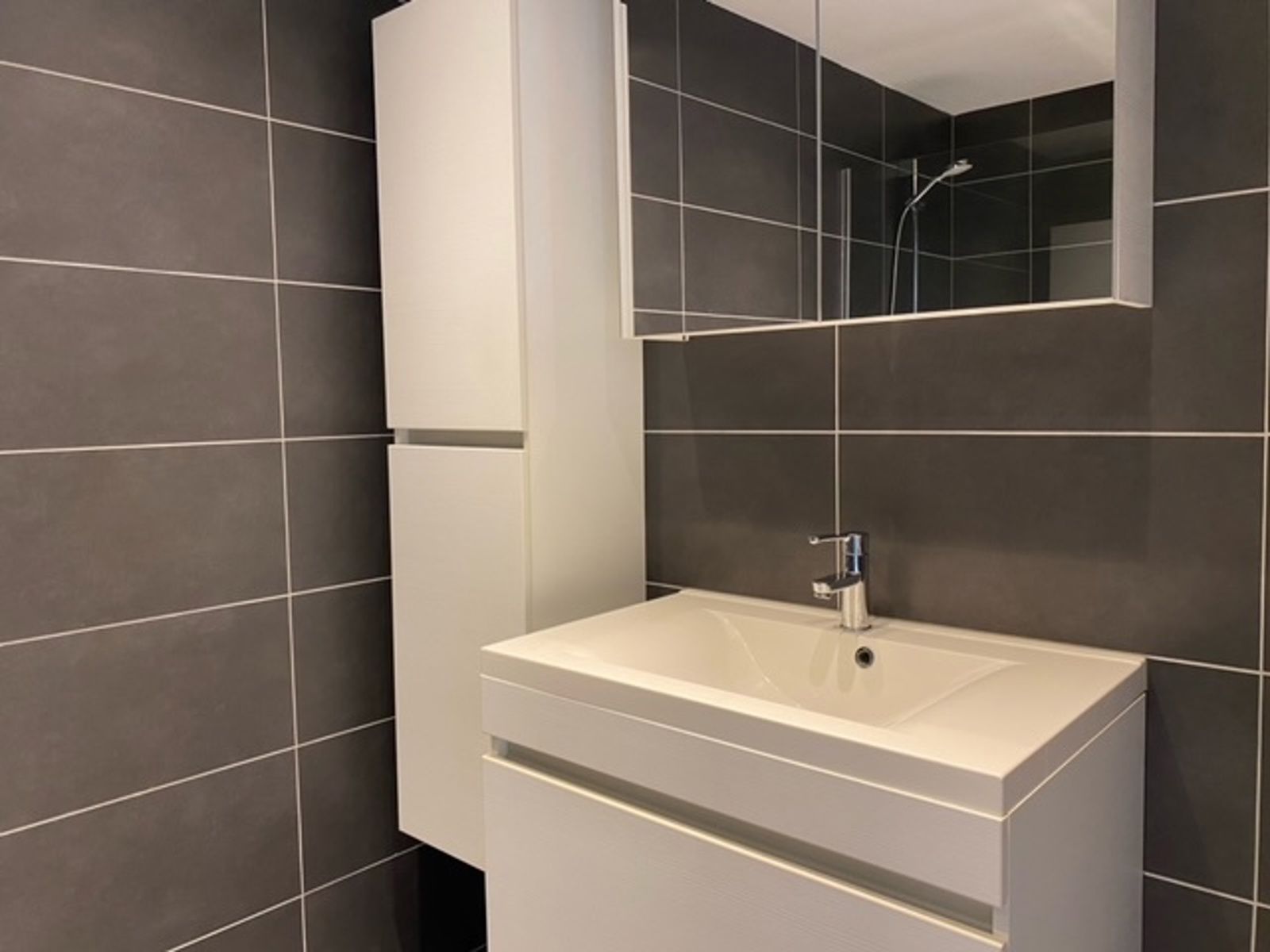 RUIM APPARTEMENT (71,35m2) MET 1 SLK, ONDERGRONDSE AUTOSTANDPLAATS EN KELDERBERGING TE HASSELT foto 11