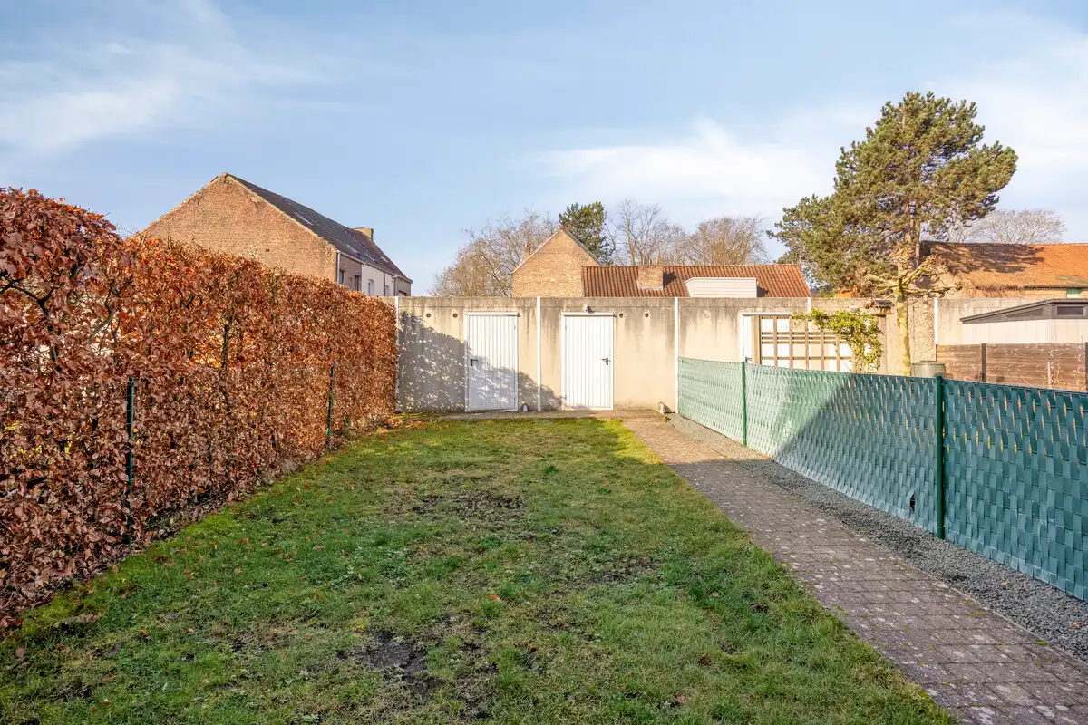 Trendy woning met dubbele garage foto 18