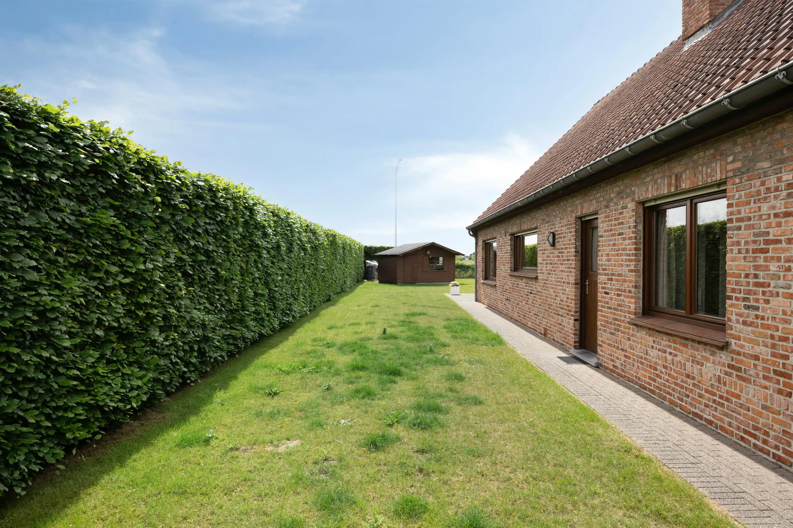 Alleenstaand huis met veel potentieel te koop in Waregem foto 19