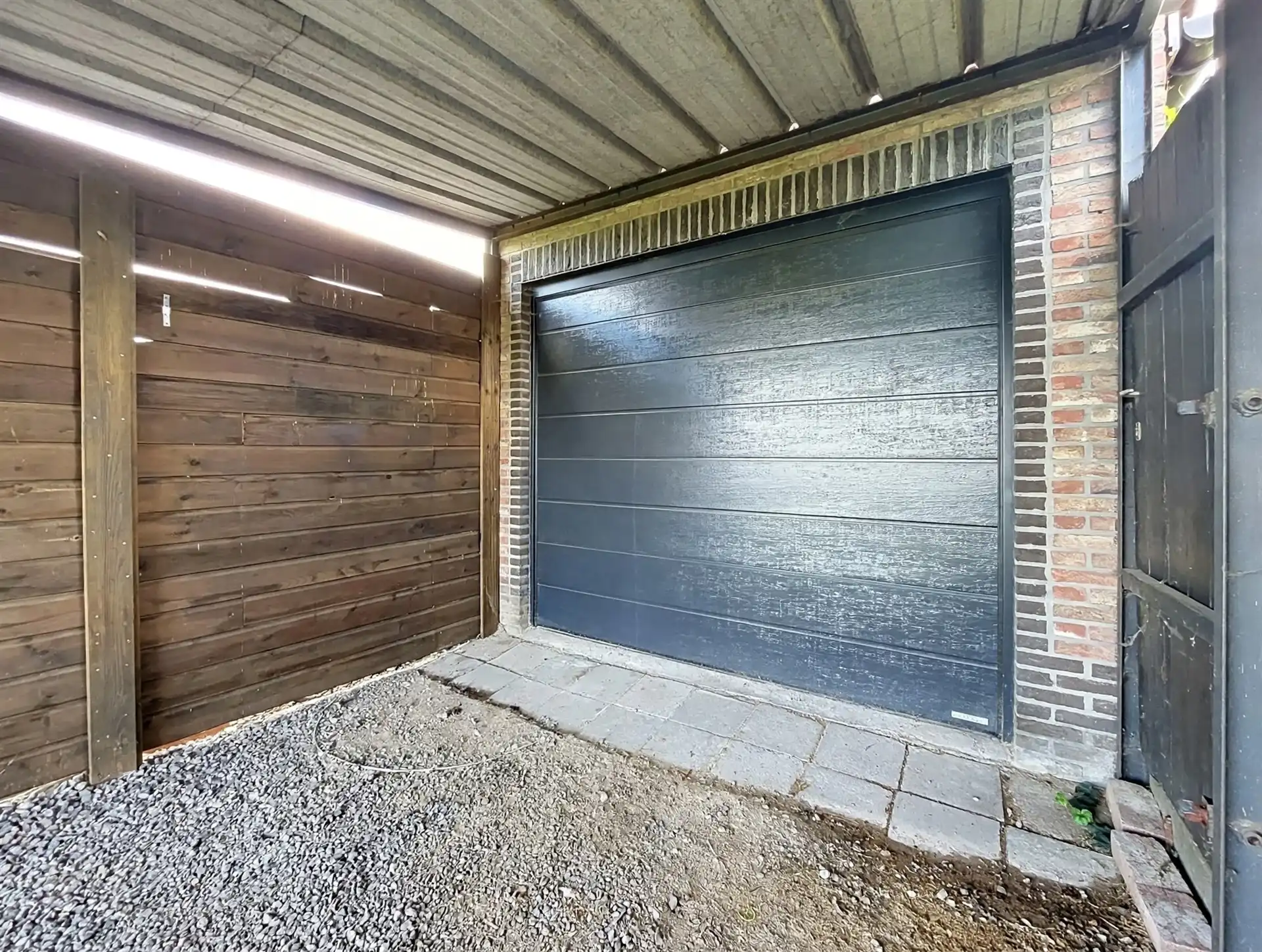 Instapklare gezinswoning met 3 slaapkamers en garage! foto 18